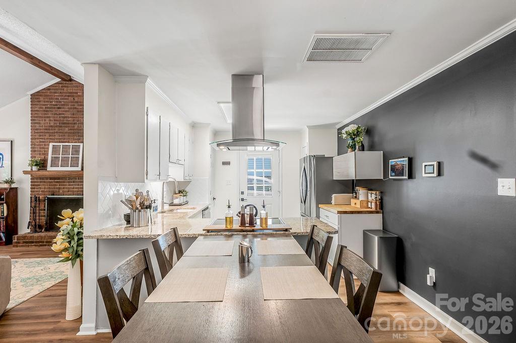 309 Treeline Drive — Belmont