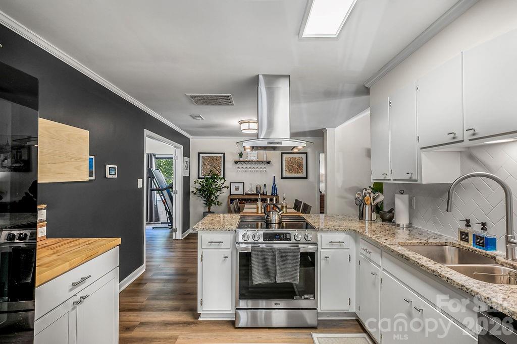 309 Treeline Drive — Belmont