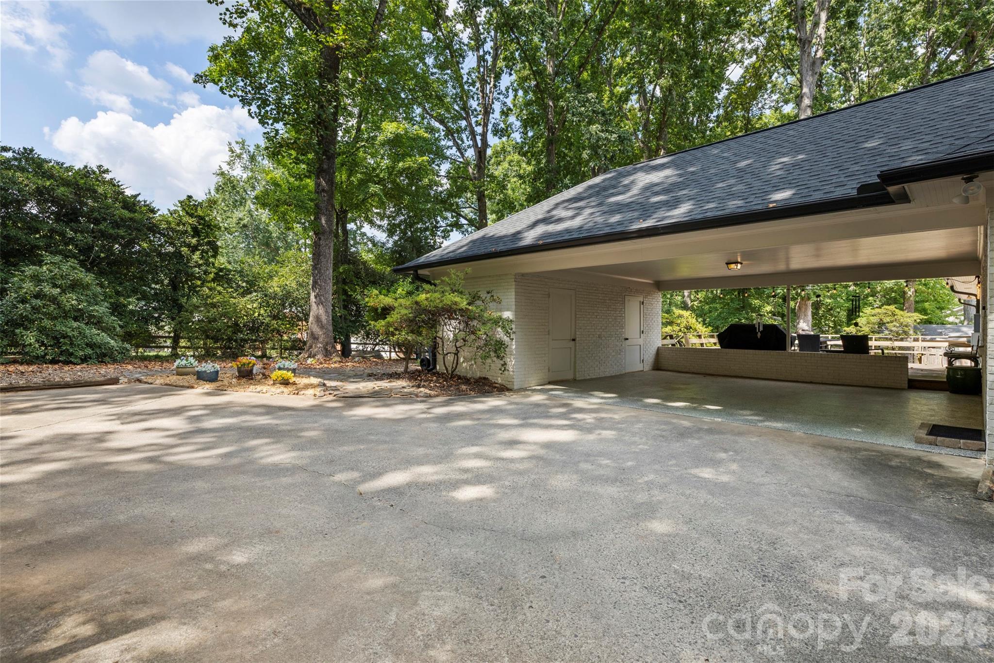 1009 Bearmore Drive — Charlotte