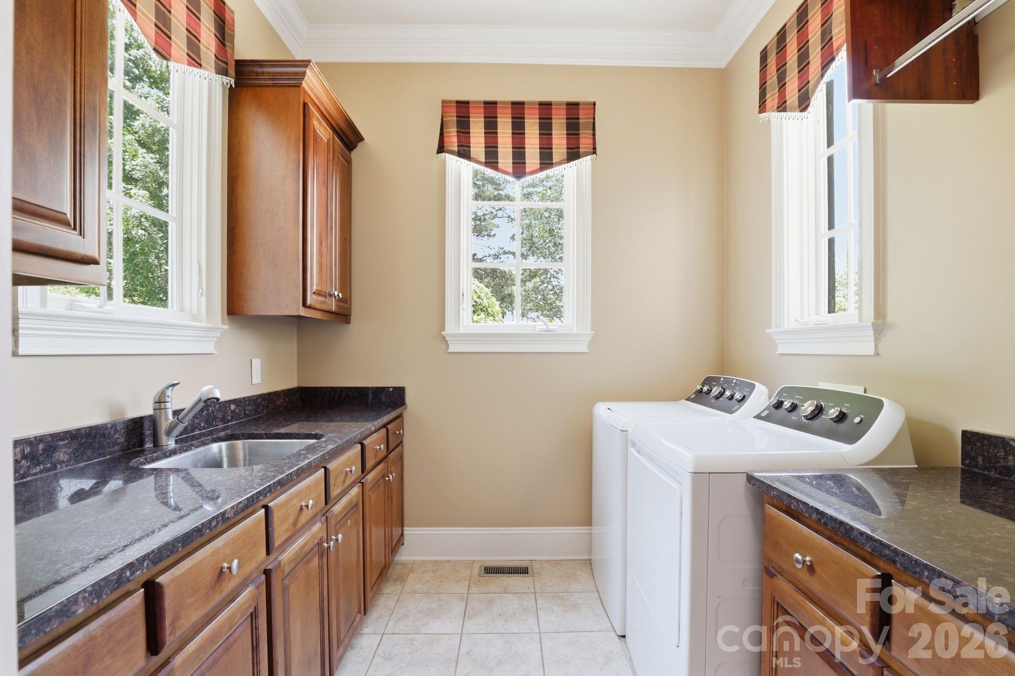 161 Cape Cod Way — Mooresville