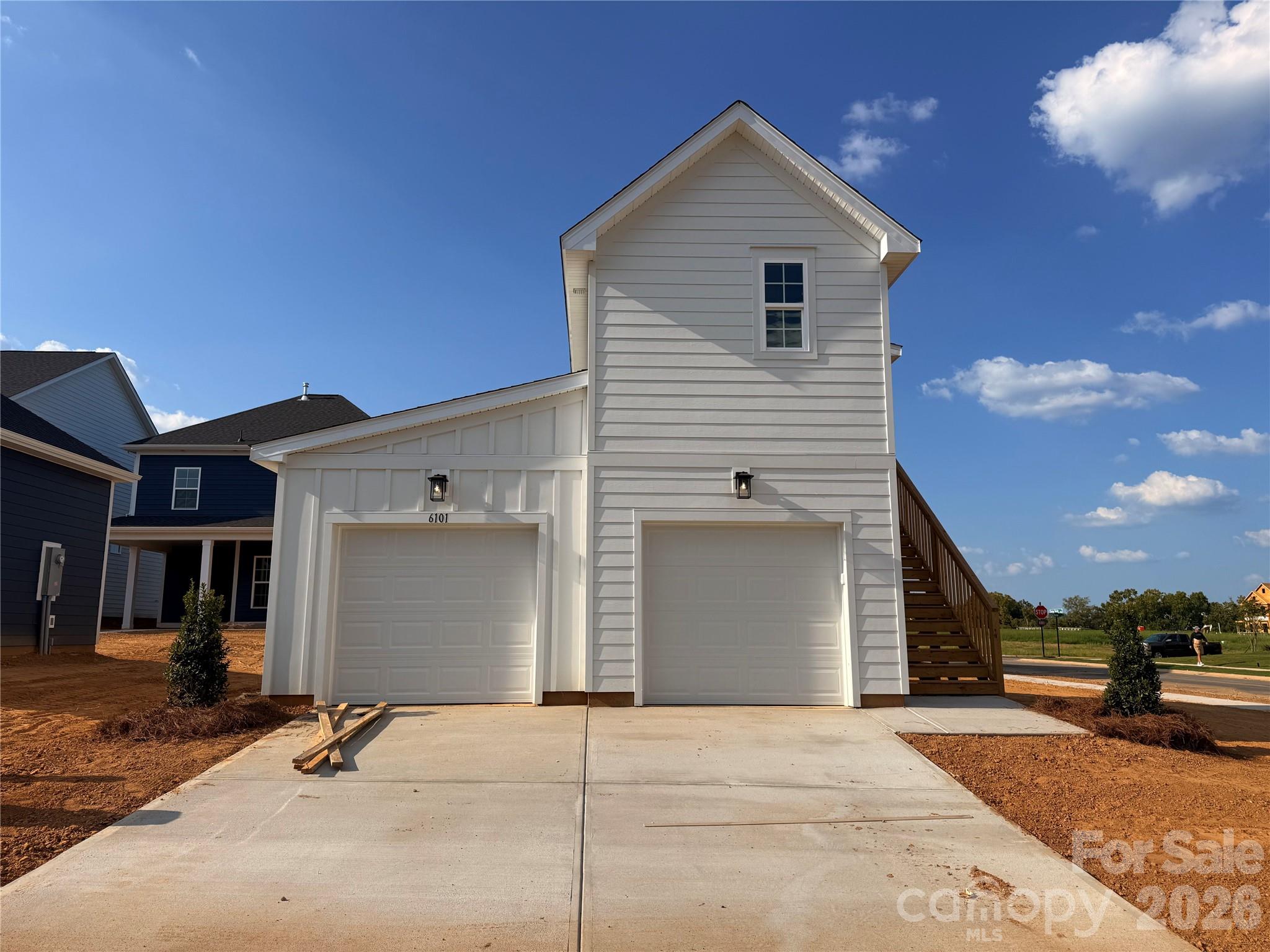 6101 Daisy Dale Drive — Pineville