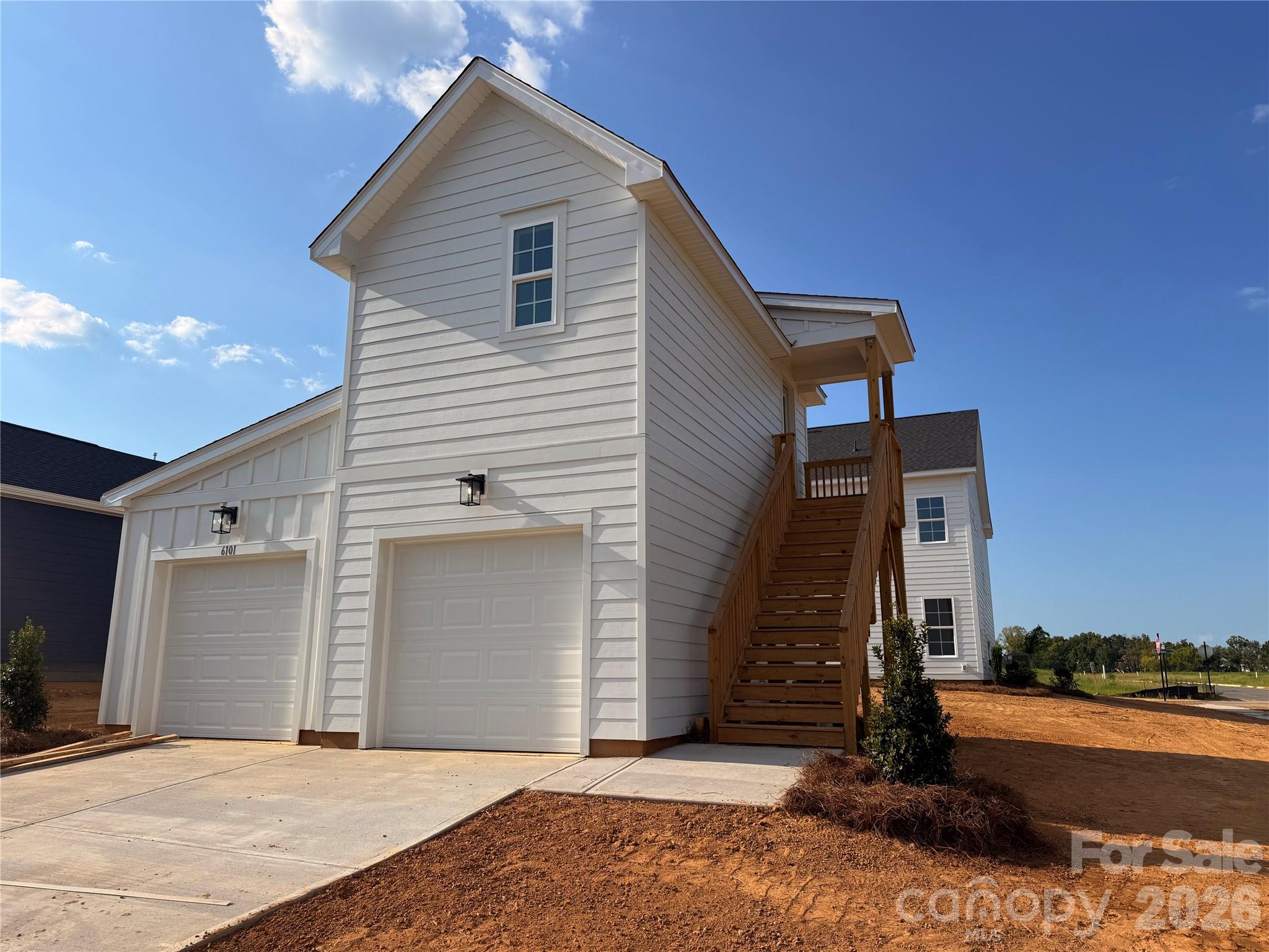 6101 Daisy Dale Drive — Pineville