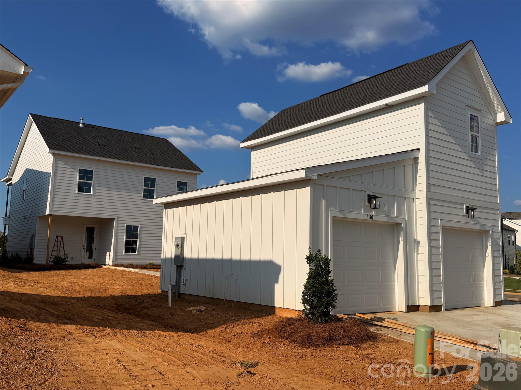 6101 Daisy Dale Drive — Pineville