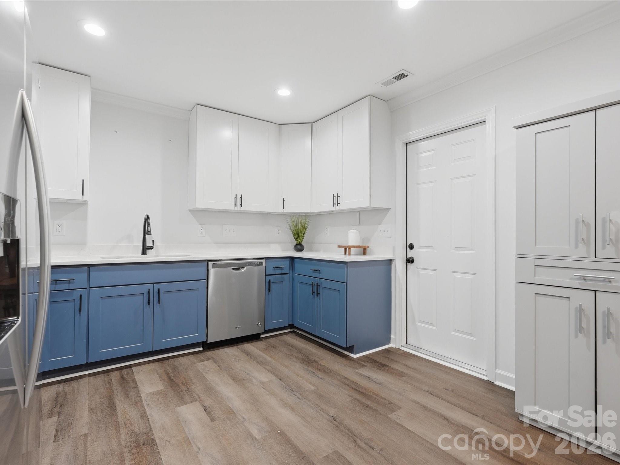 806 Costner Street — Lowell
