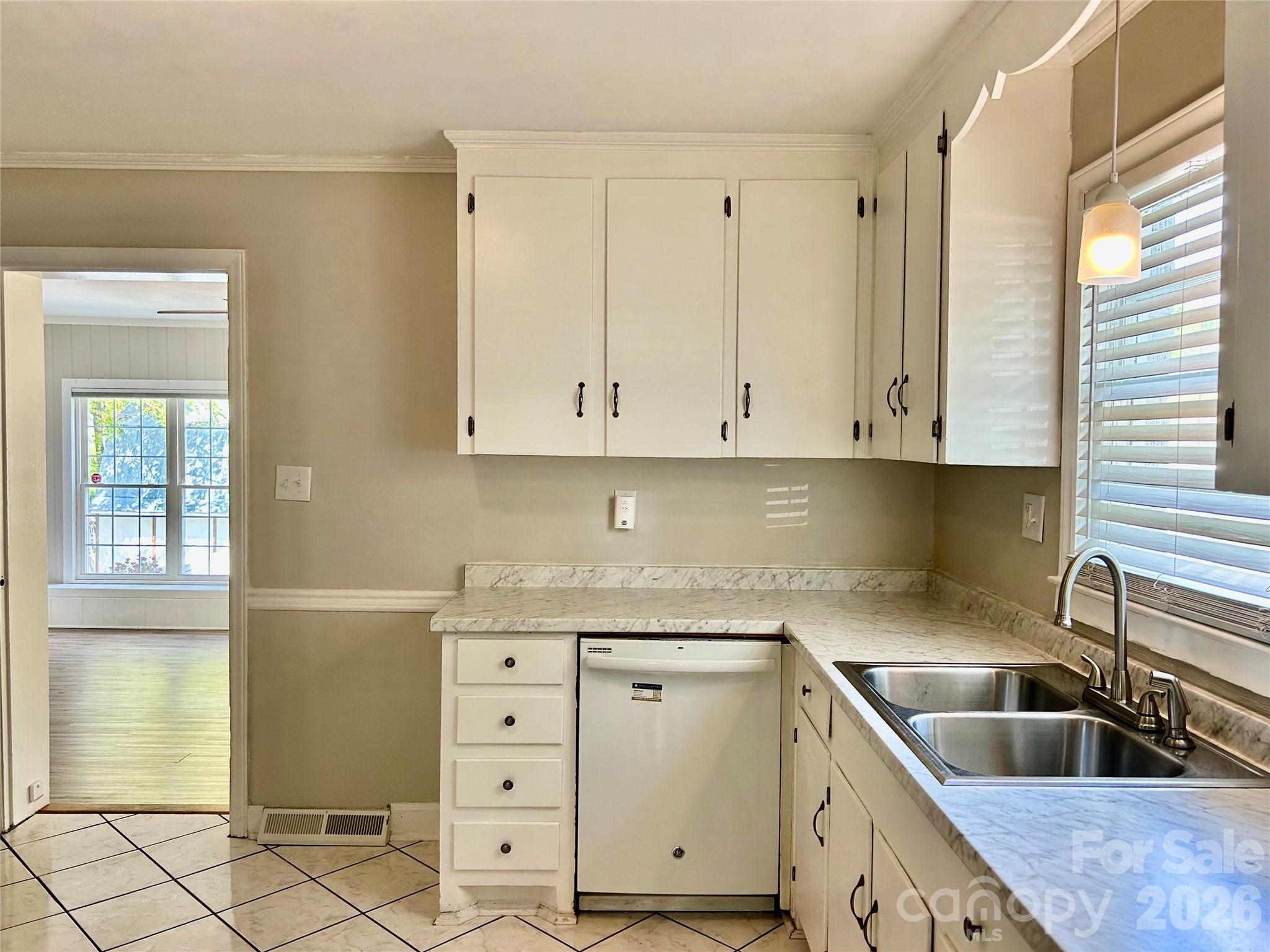 2255 Falmouth Road — Charlotte