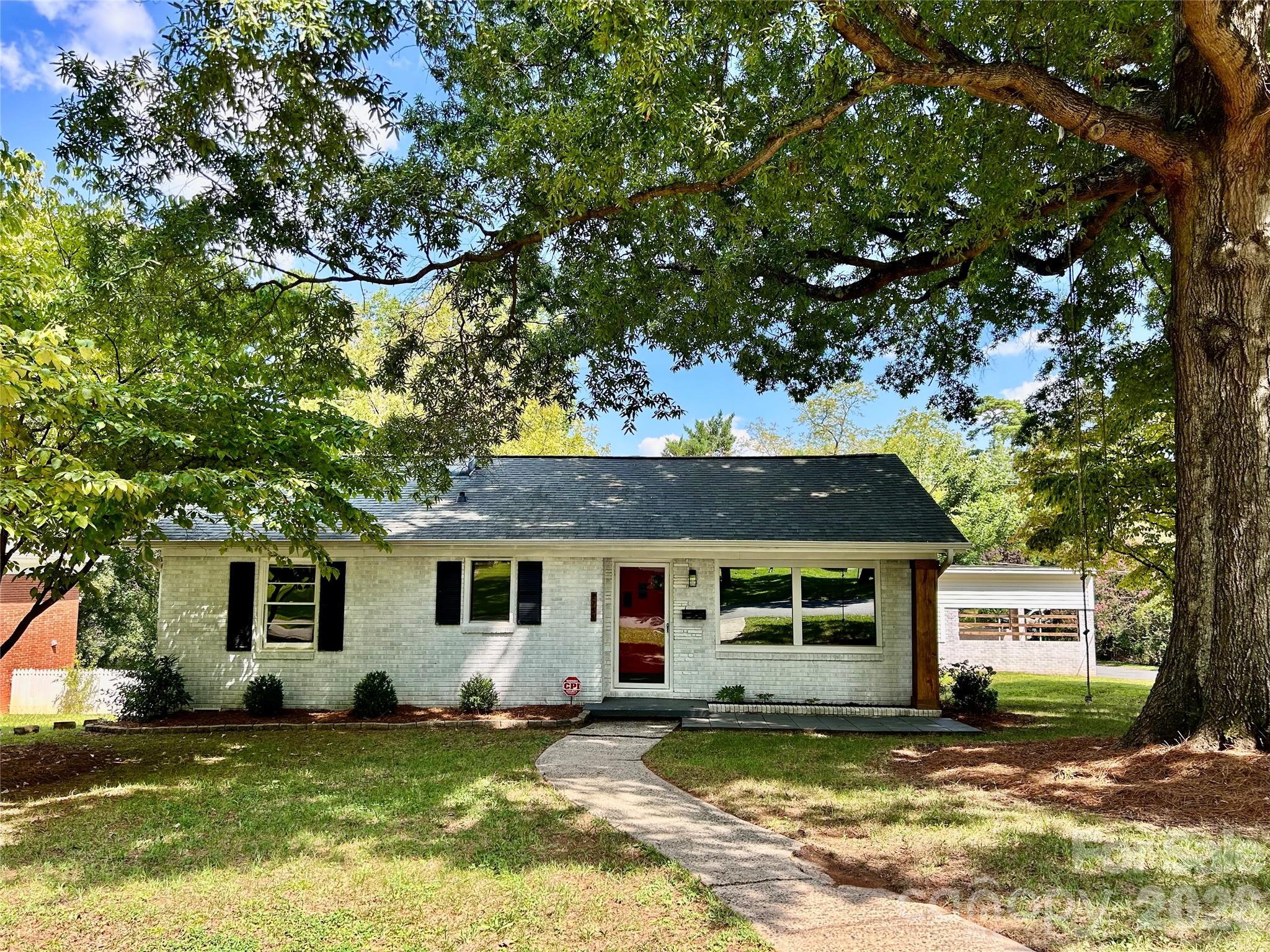 2255 Falmouth Road — Charlotte