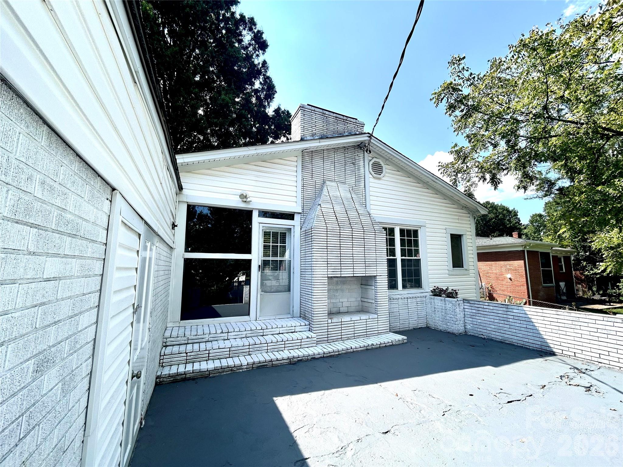 2255 Falmouth Road — Charlotte