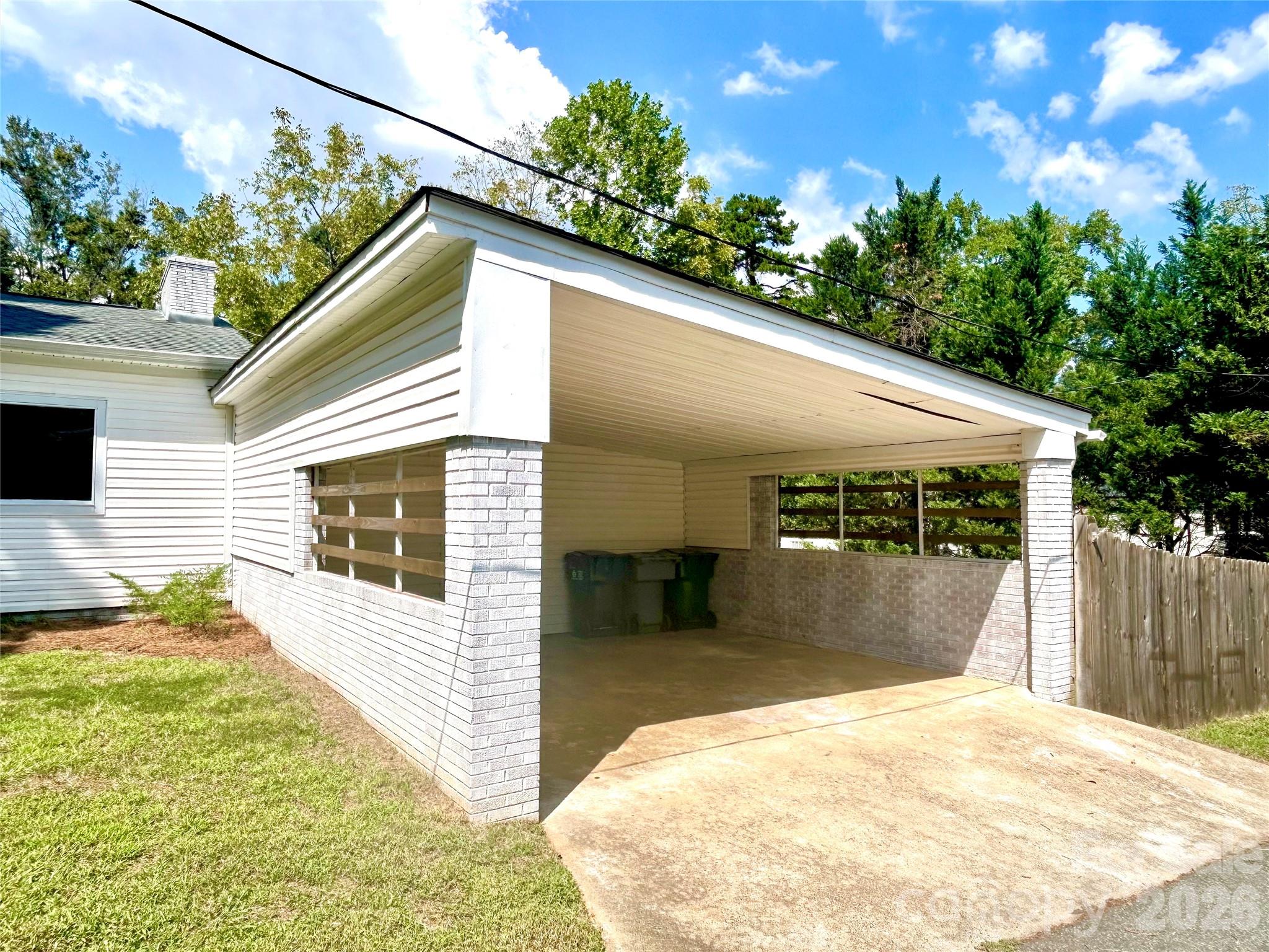 2255 Falmouth Road — Charlotte