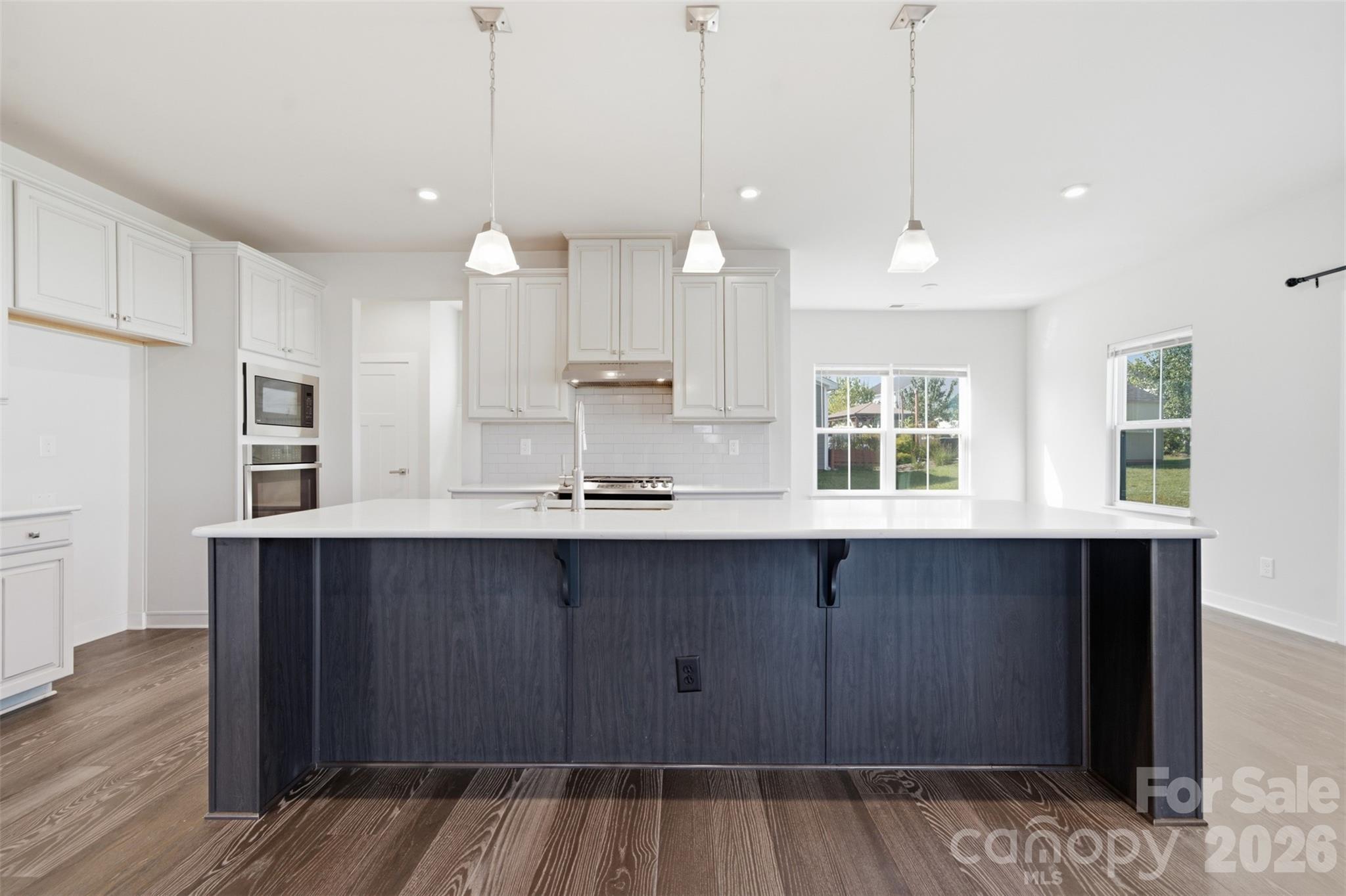 11124 Vanguard Parkway — Huntersville