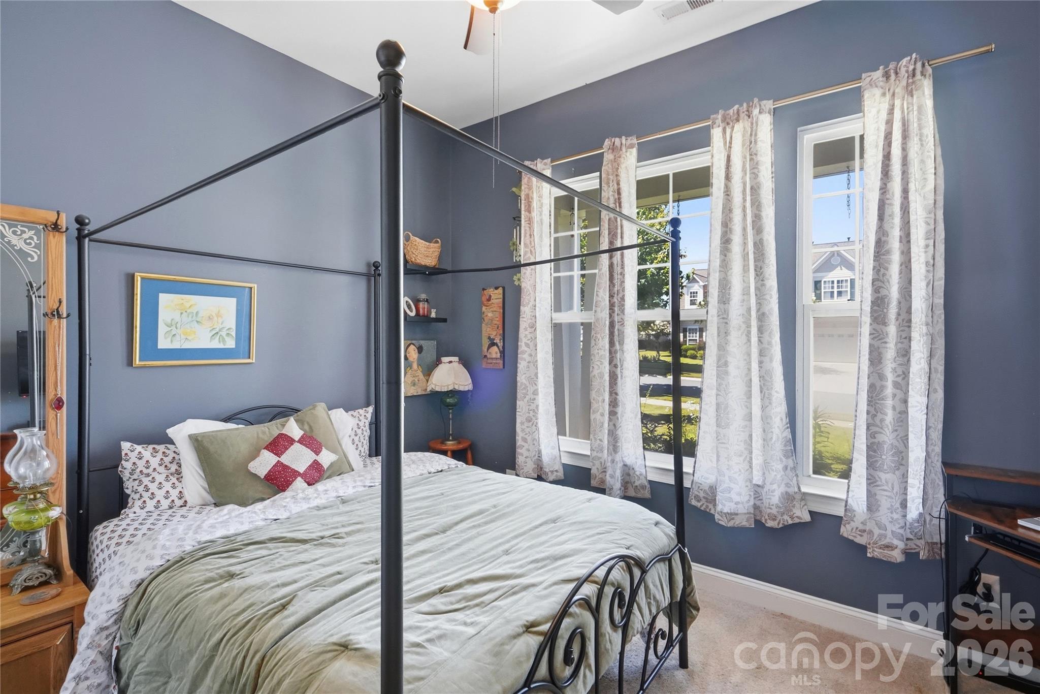 3559 Valiant Avenue SW — Concord