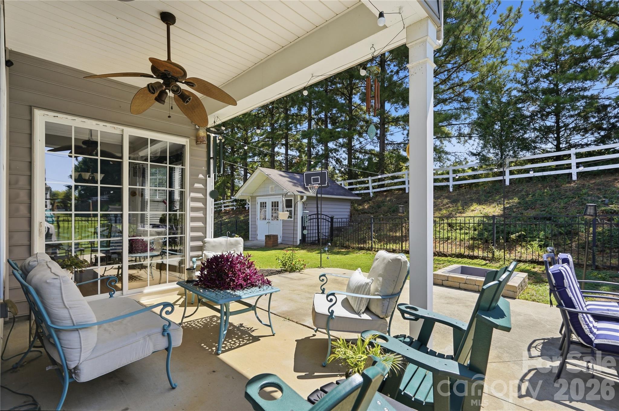 3559 Valiant Avenue SW — Concord