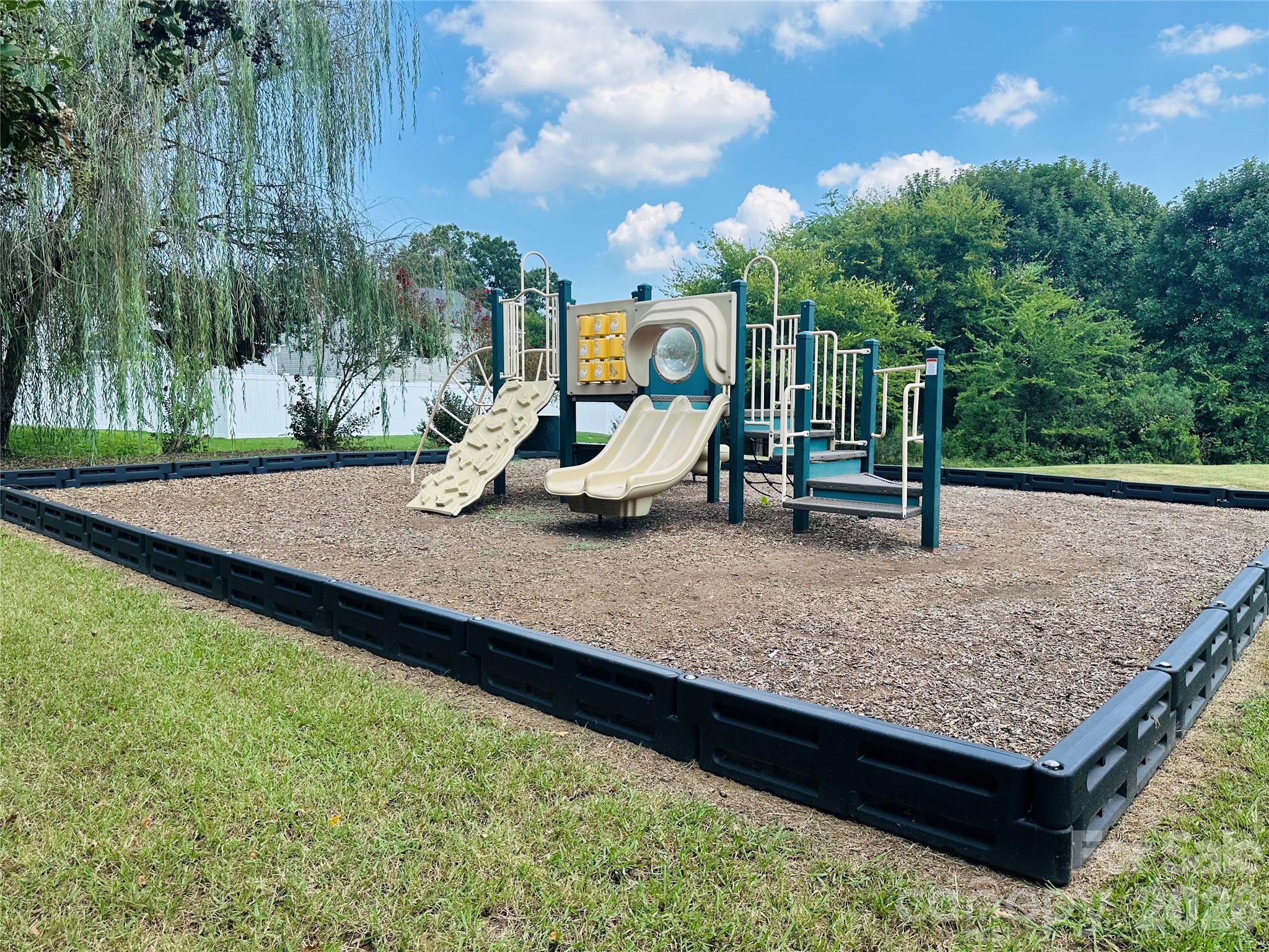 3559 Valiant Avenue SW — Concord