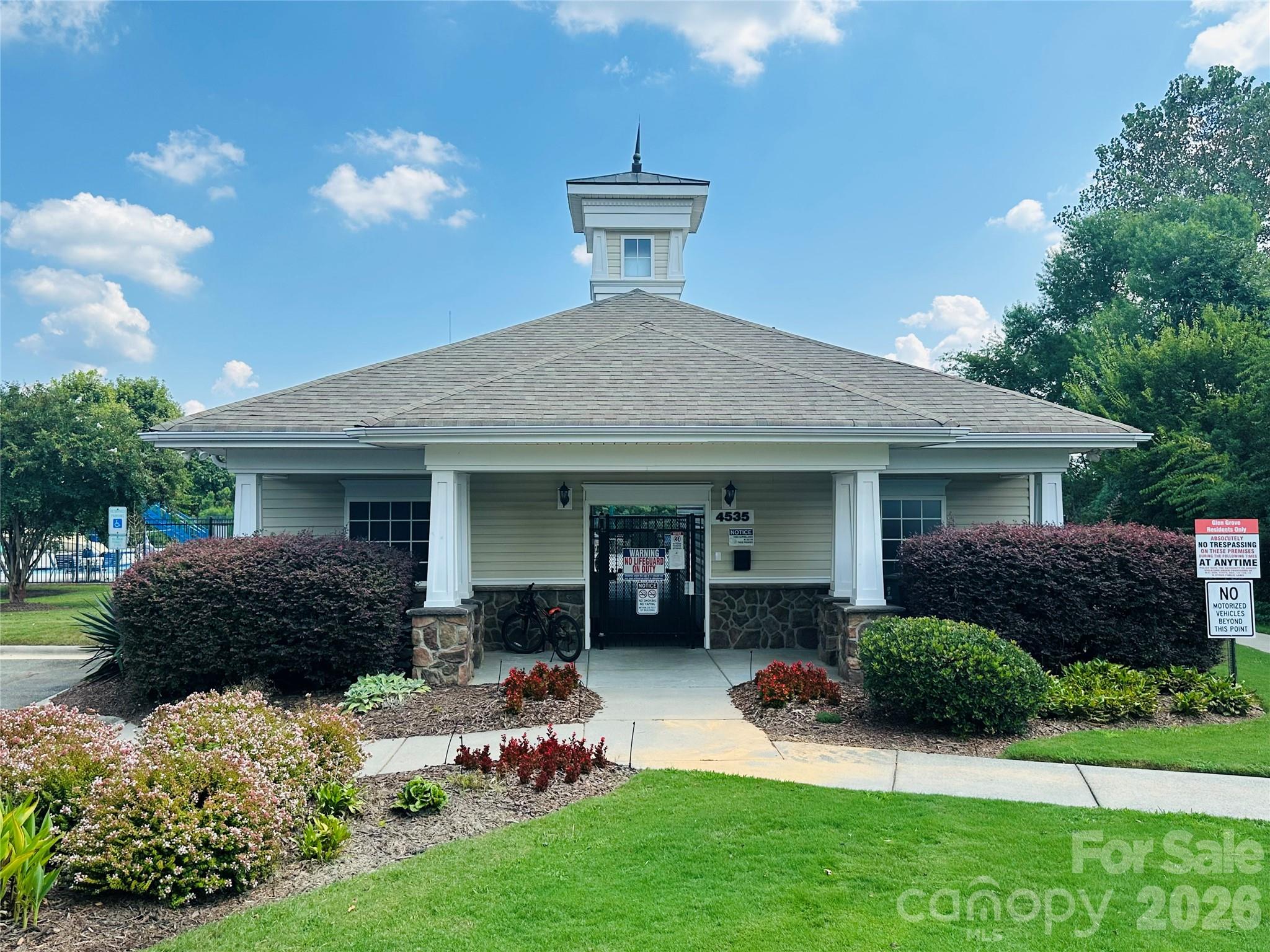 3559 Valiant Avenue SW — Concord