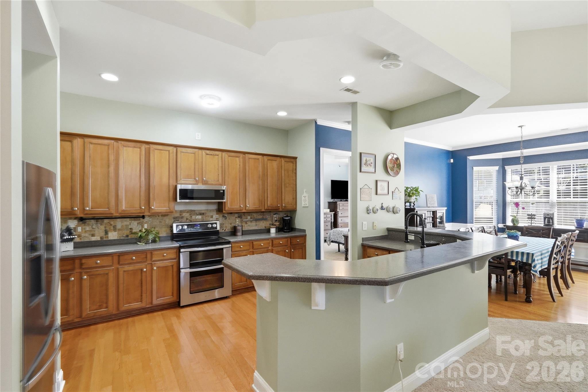 3559 Valiant Avenue SW — Concord