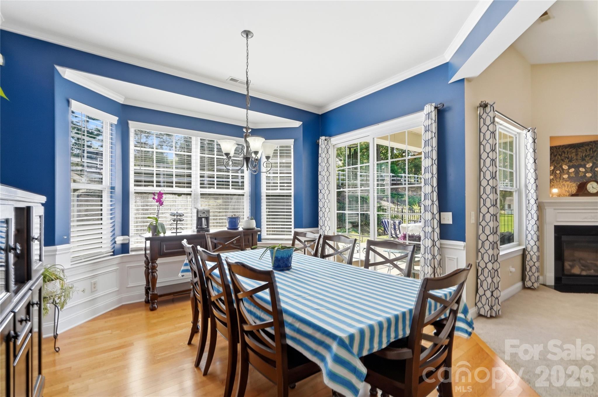 3559 Valiant Avenue SW — Concord