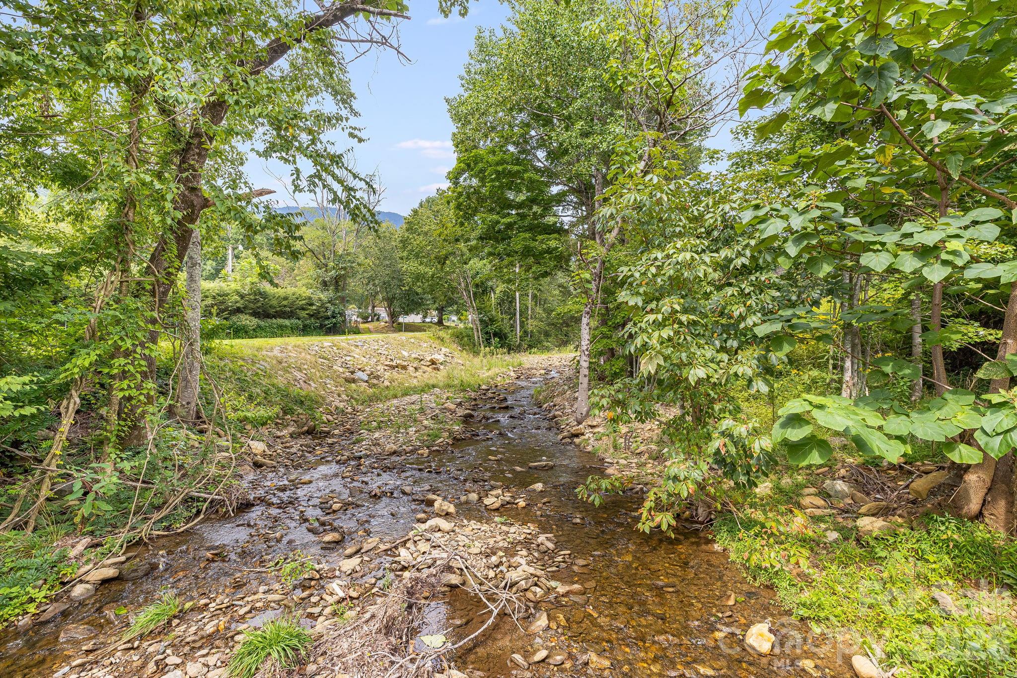 36 Woodrat Drive — Burnsville
