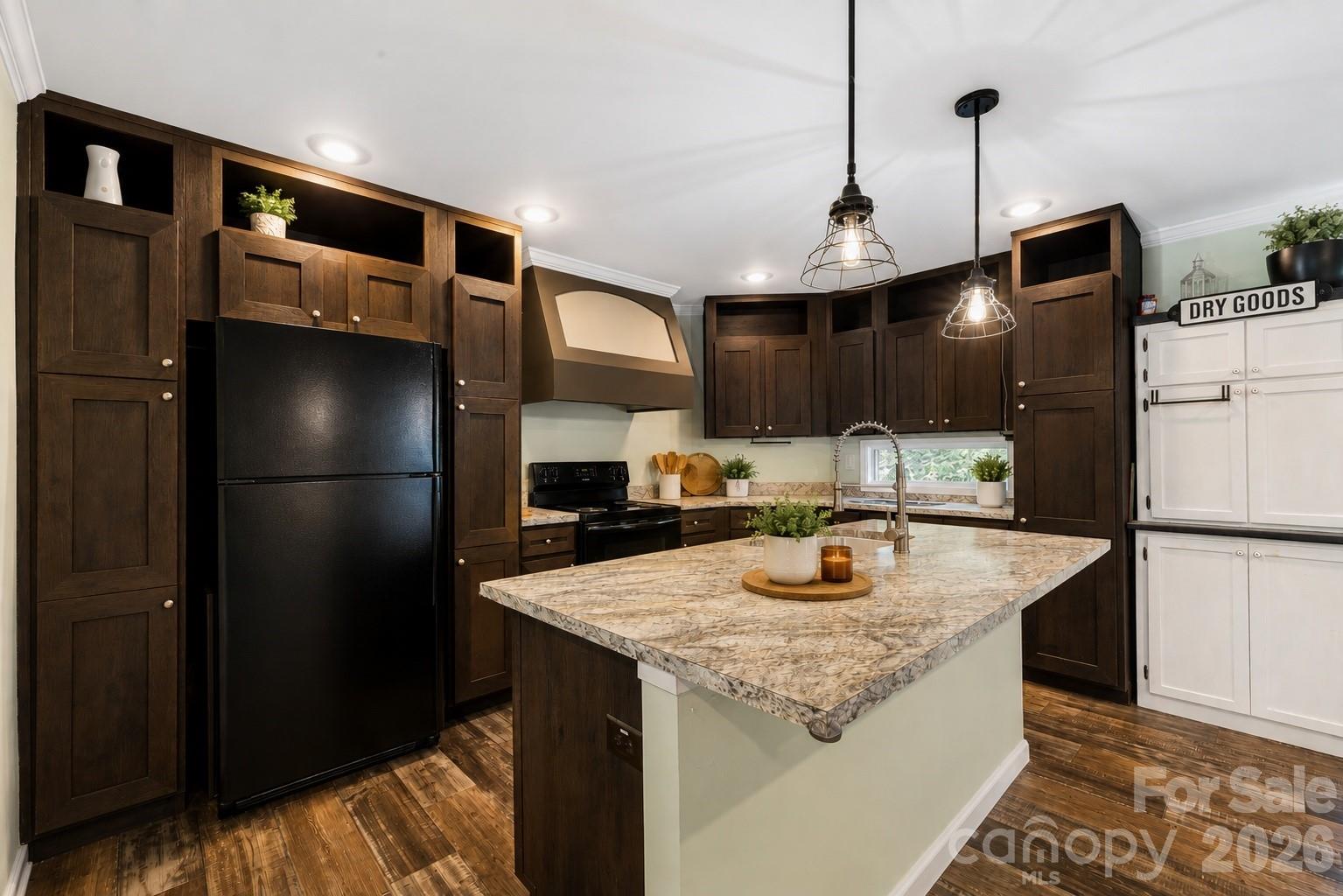 36 Woodrat Drive — Burnsville