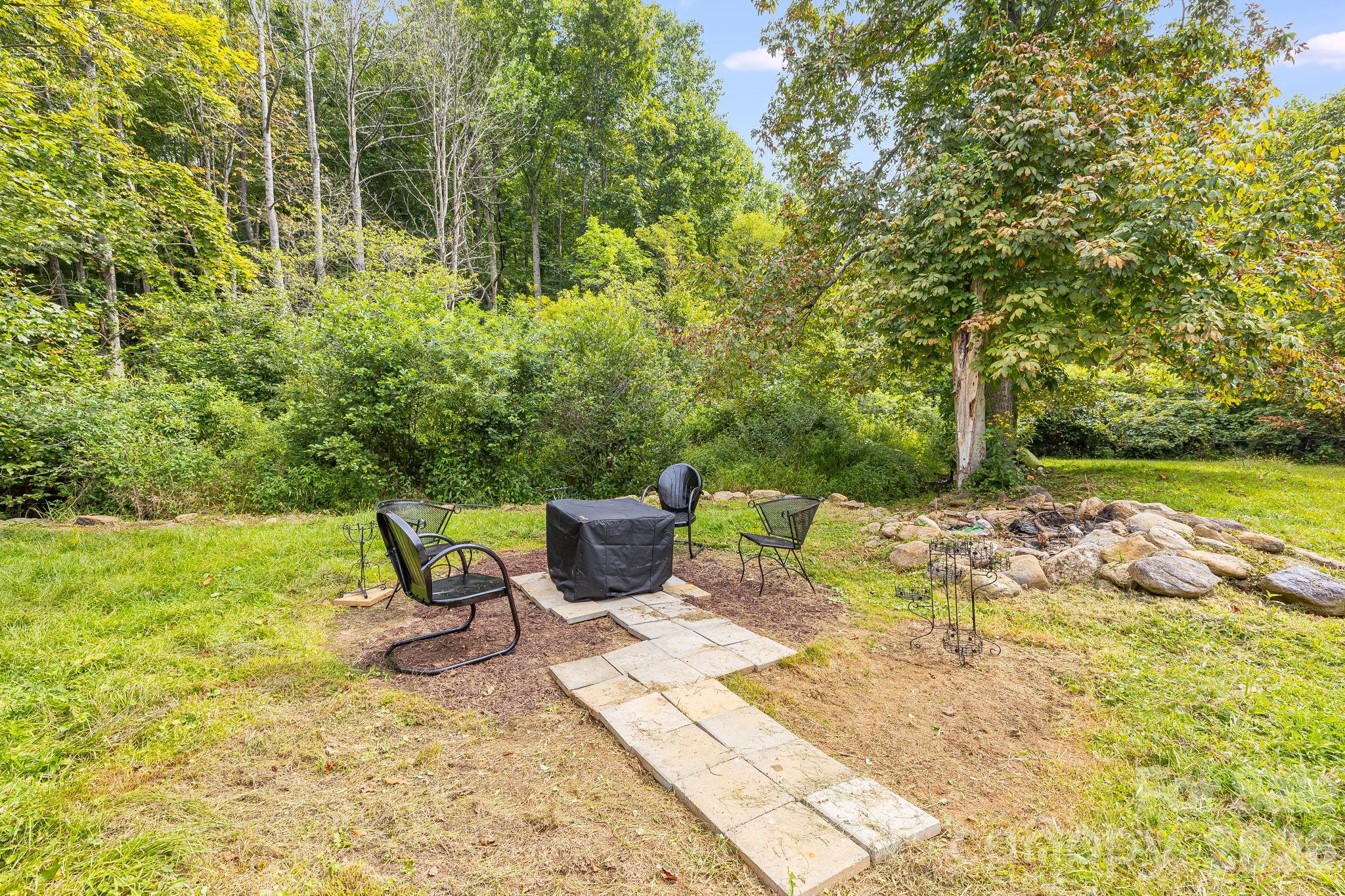 36 Woodrat Drive — Burnsville