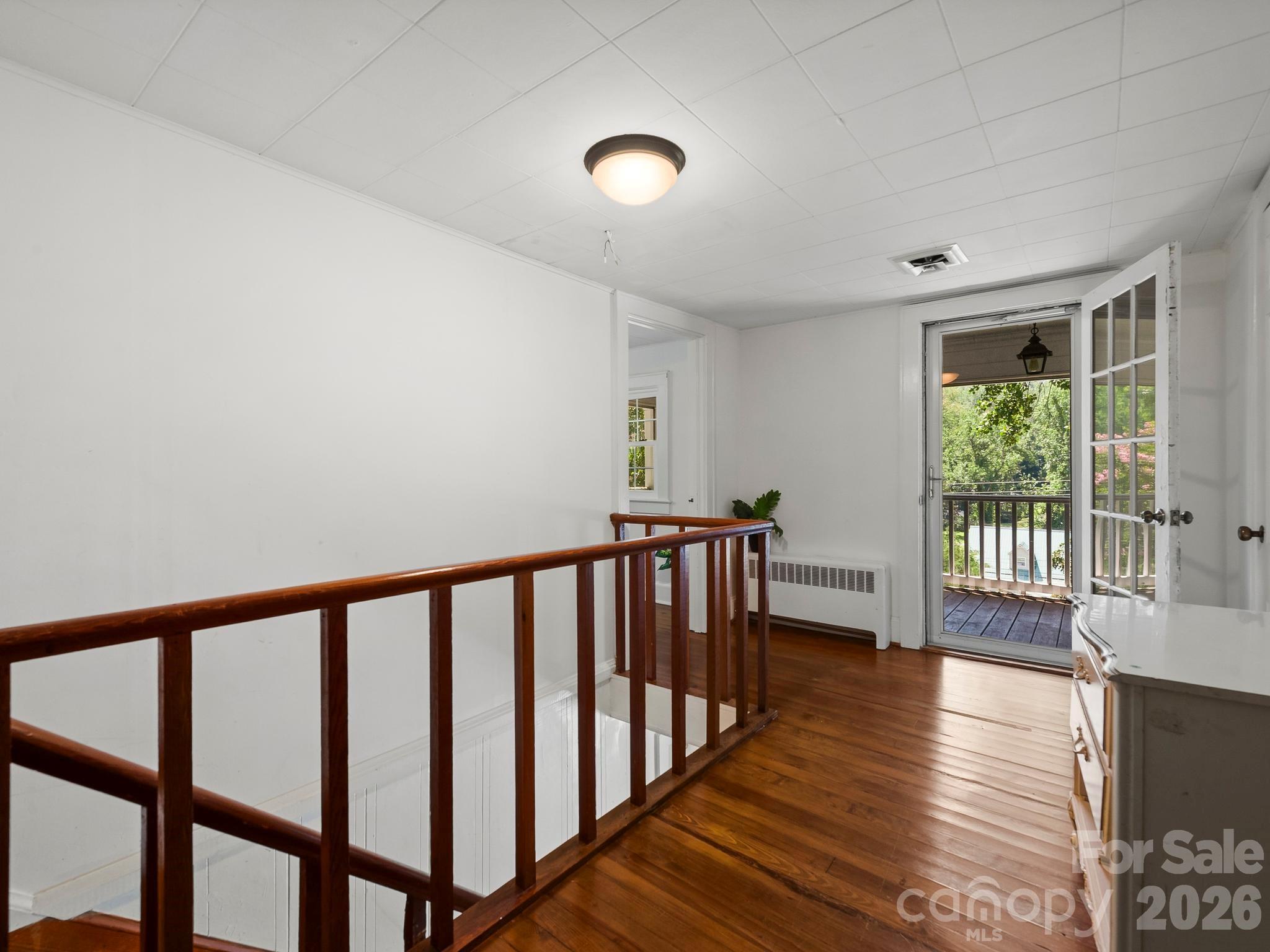 689 S Trade Street — Tryon