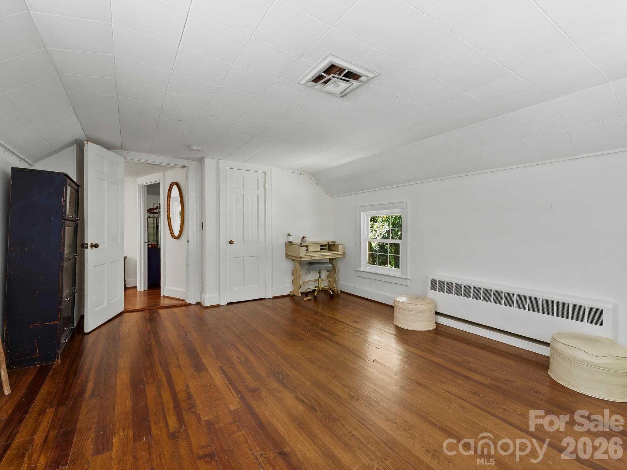 689 S Trade Street — Tryon
