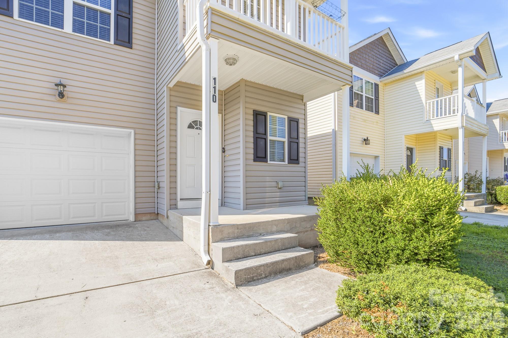 110 Lookout Point Place — Mooresville