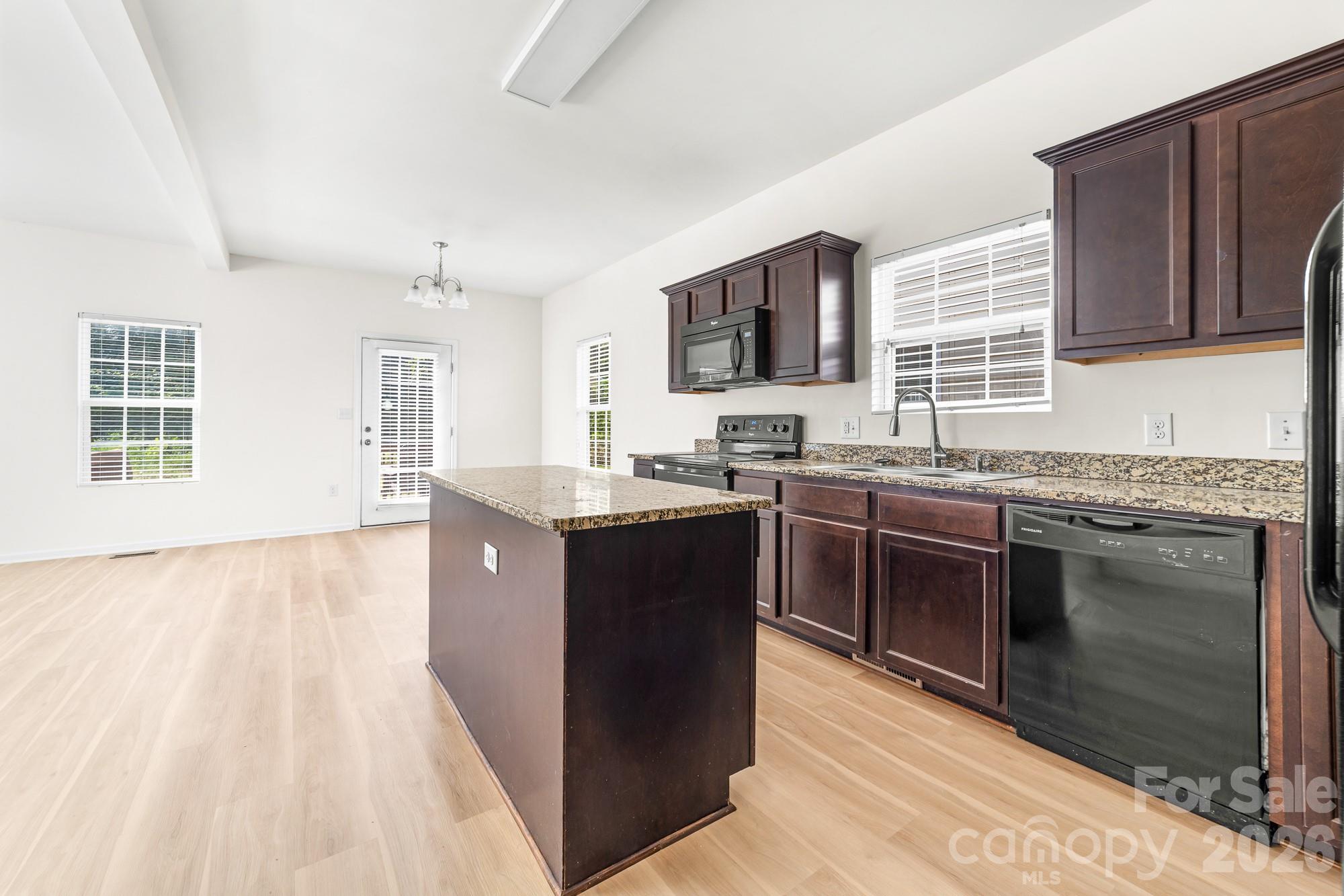 110 Lookout Point Place — Mooresville
