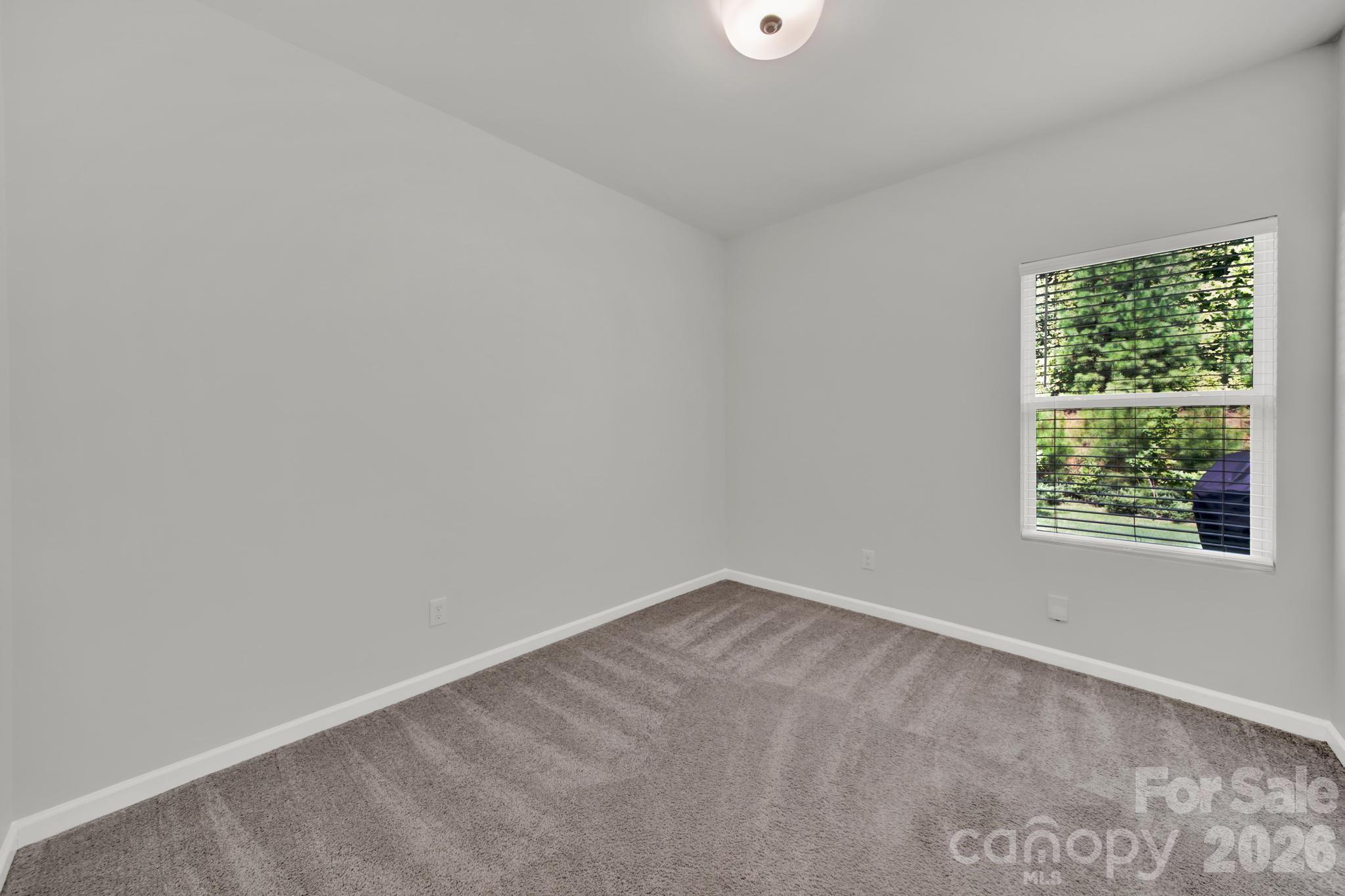 5121 Saddleback Drive — Mount Holly