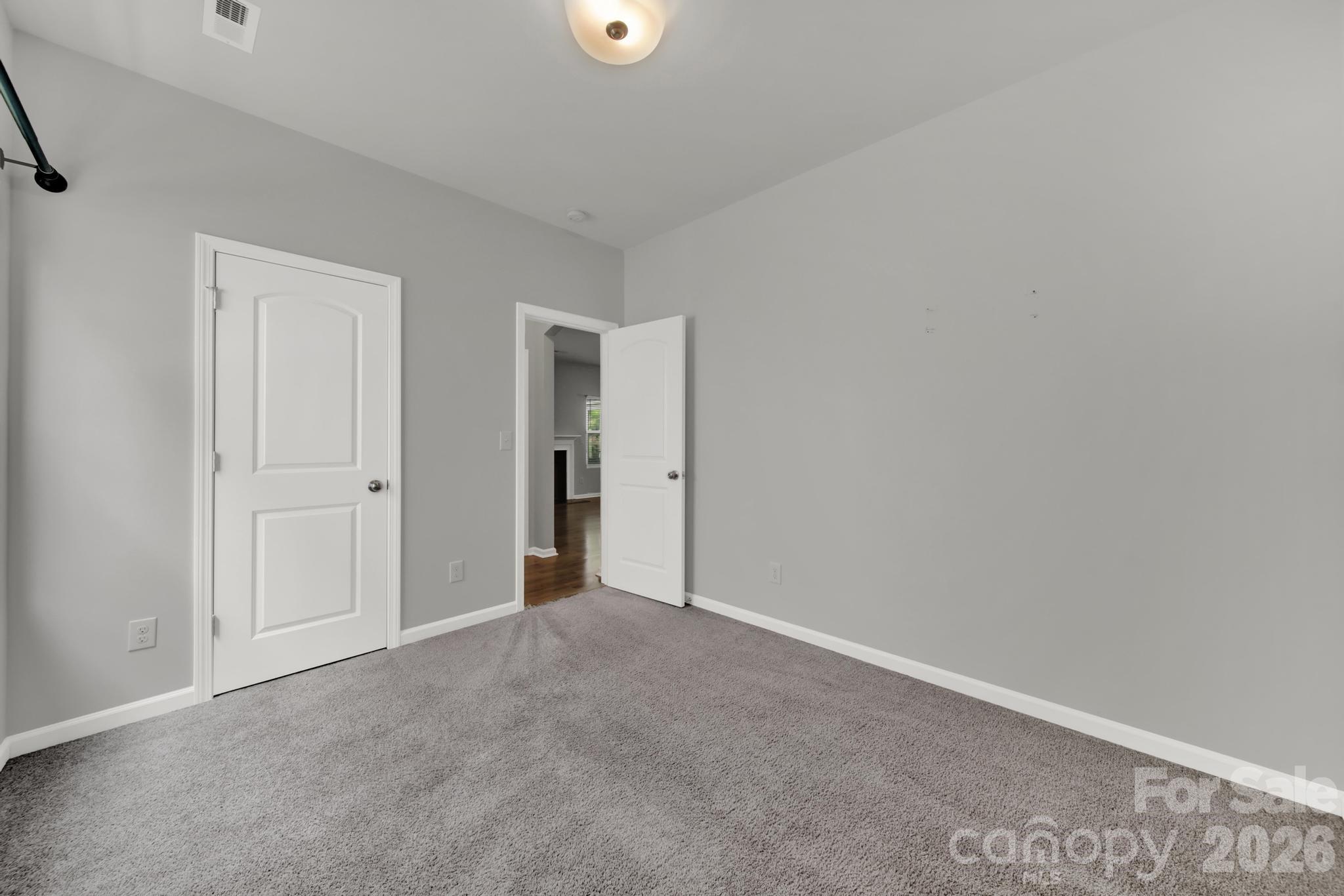 5121 Saddleback Drive — Mount Holly
