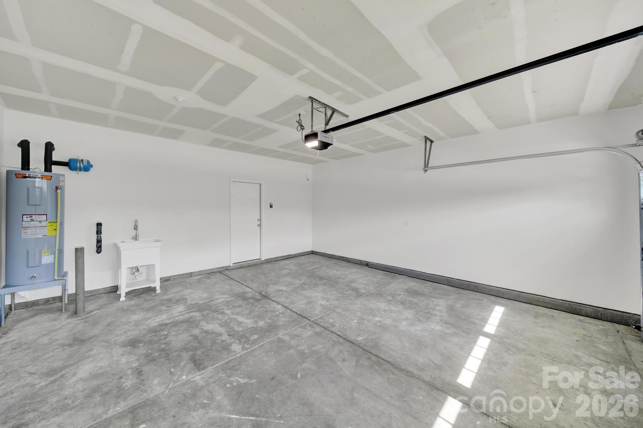 5121 Saddleback Drive — Mount Holly