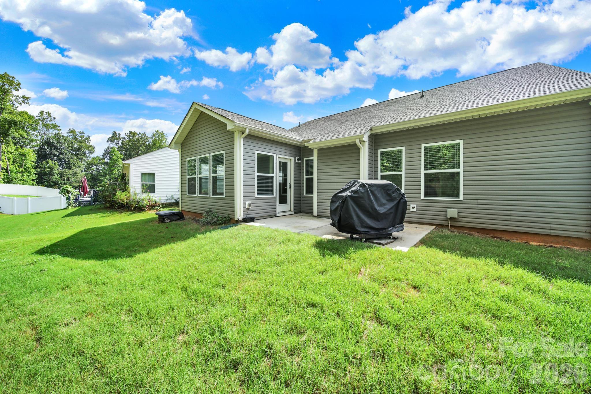 5121 Saddleback Drive — Mount Holly