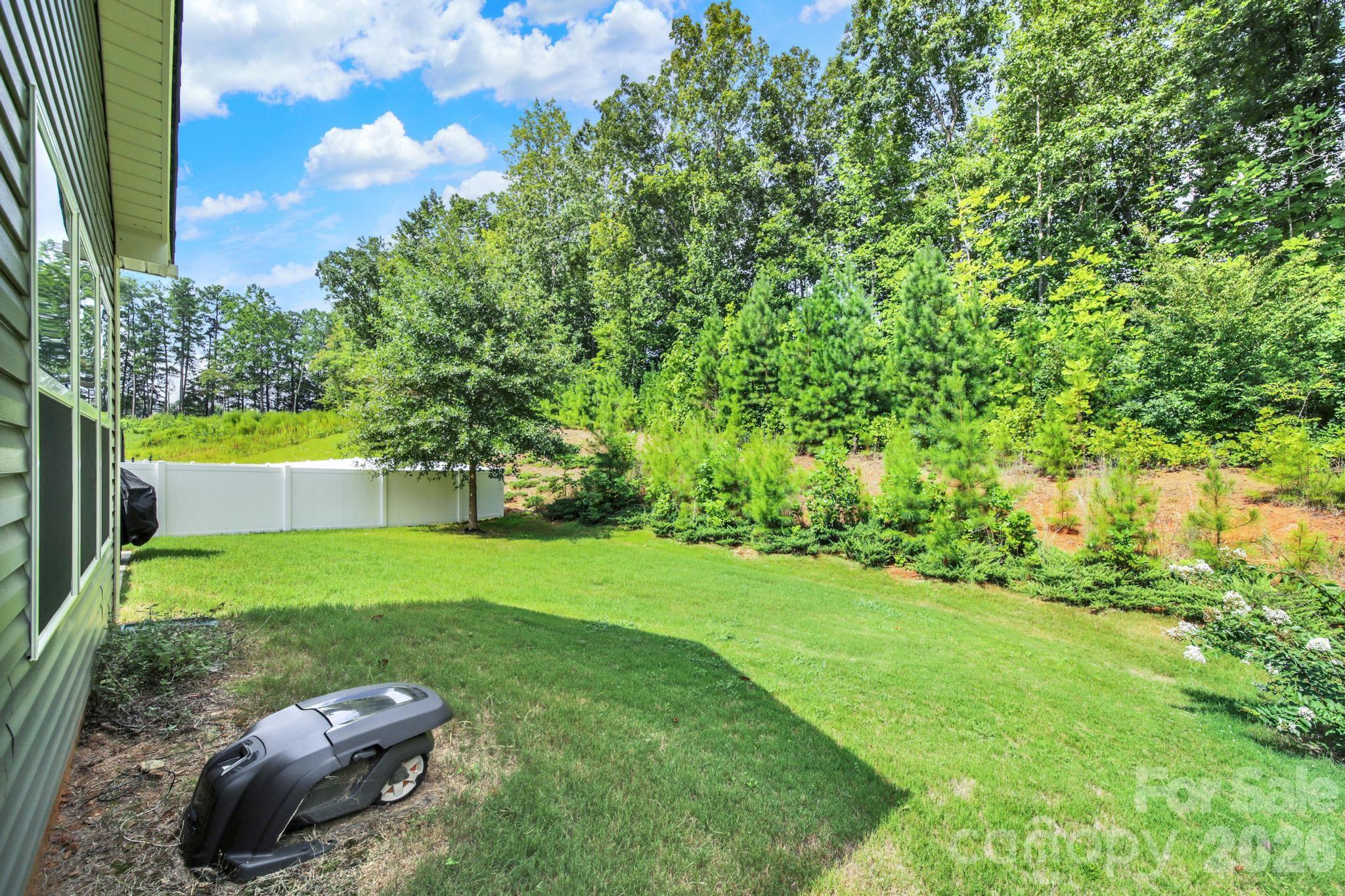 5121 Saddleback Drive — Mount Holly