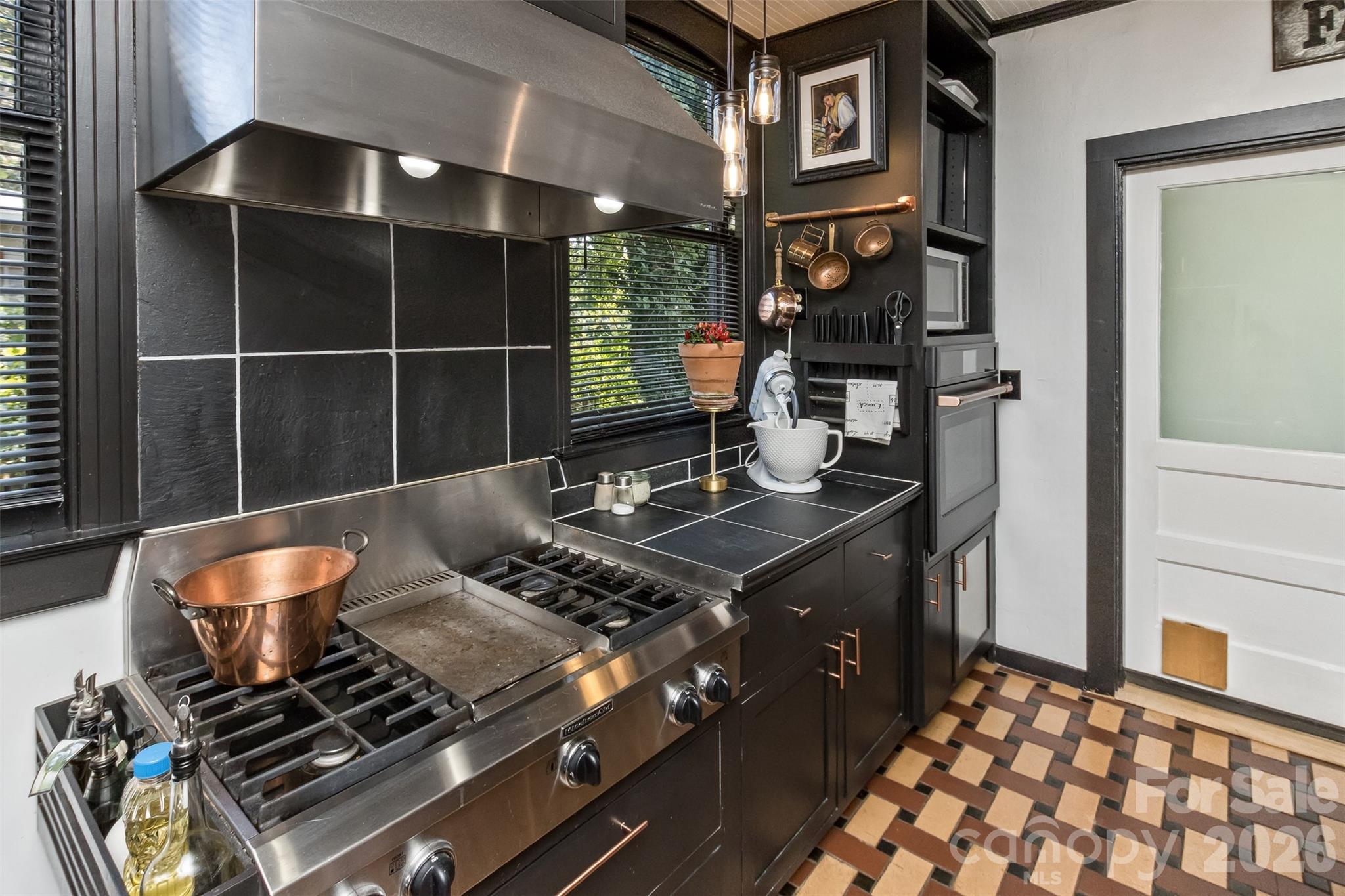 293 Fairview Road — Asheville