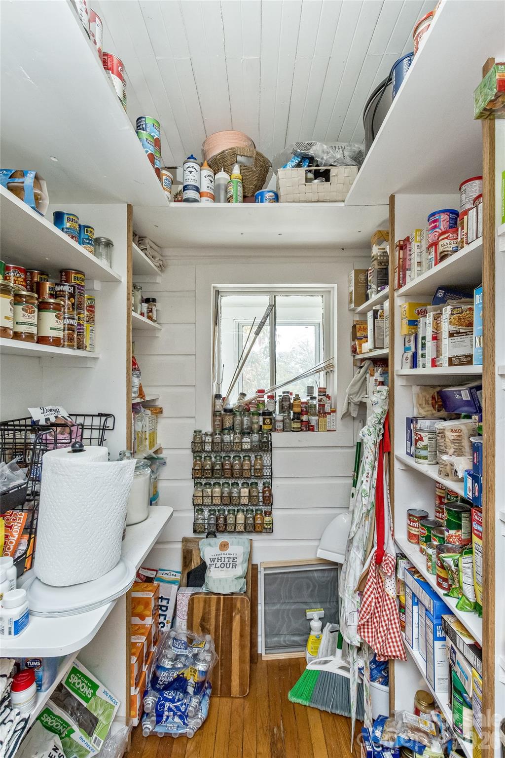 293 Fairview Road — Asheville