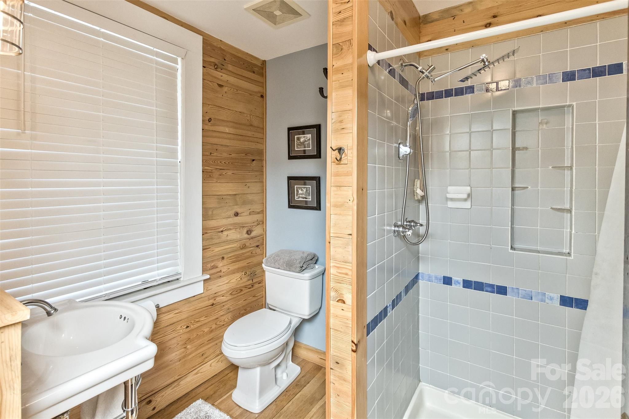 293 Fairview Road — Asheville