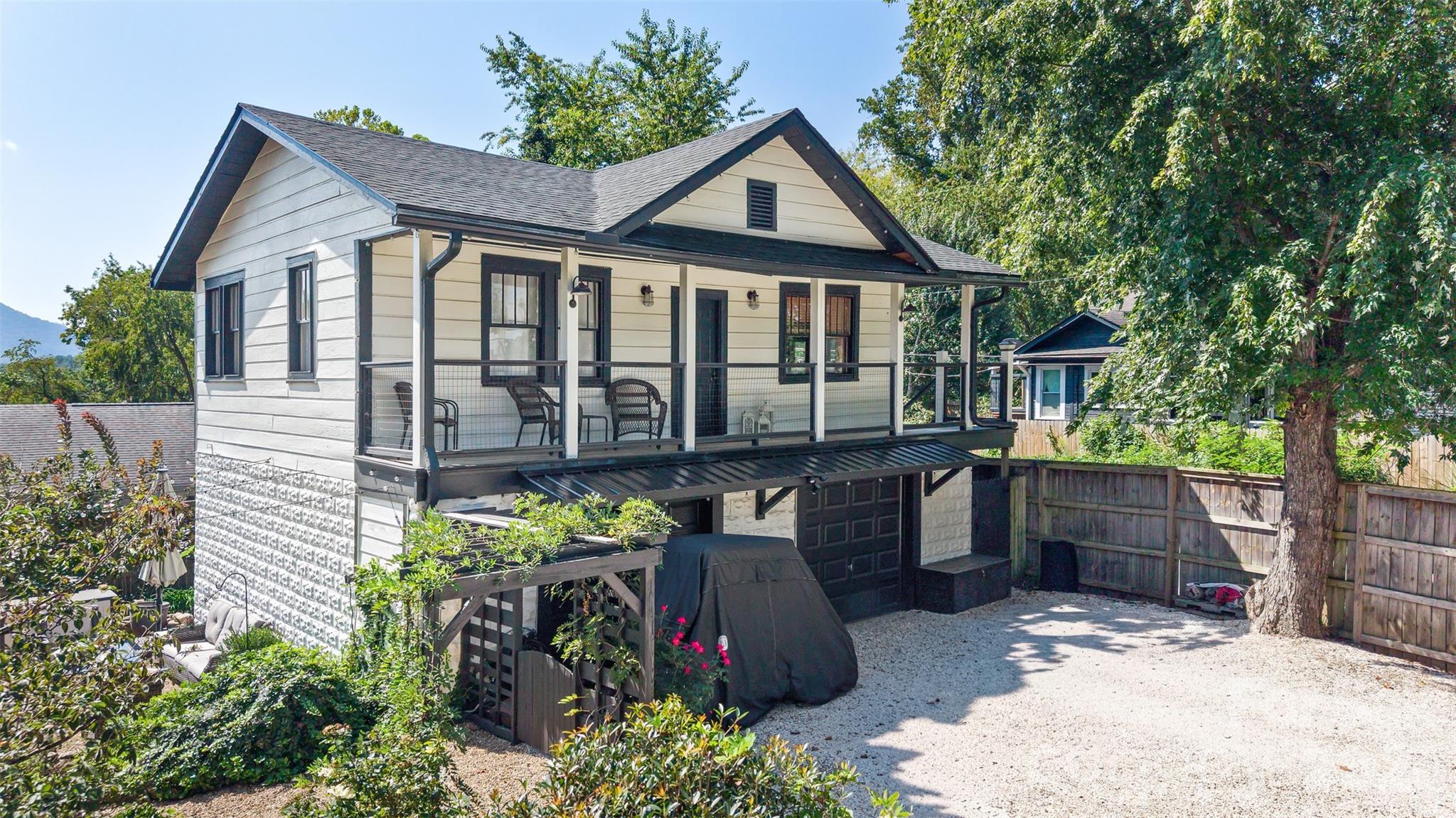 293 Fairview Road — Asheville