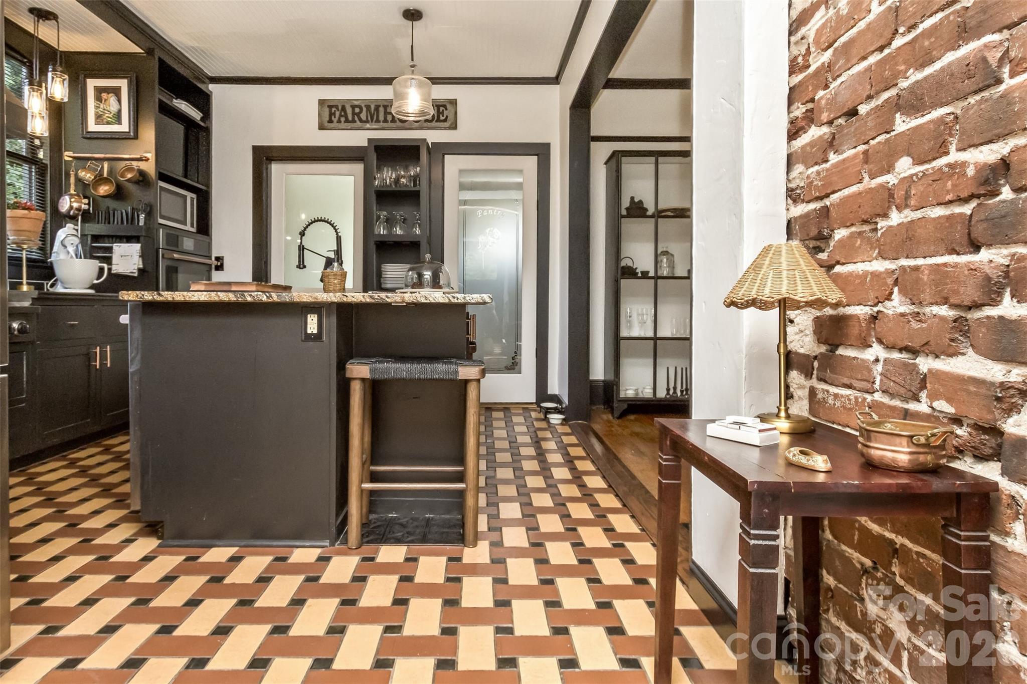 293 Fairview Road — Asheville