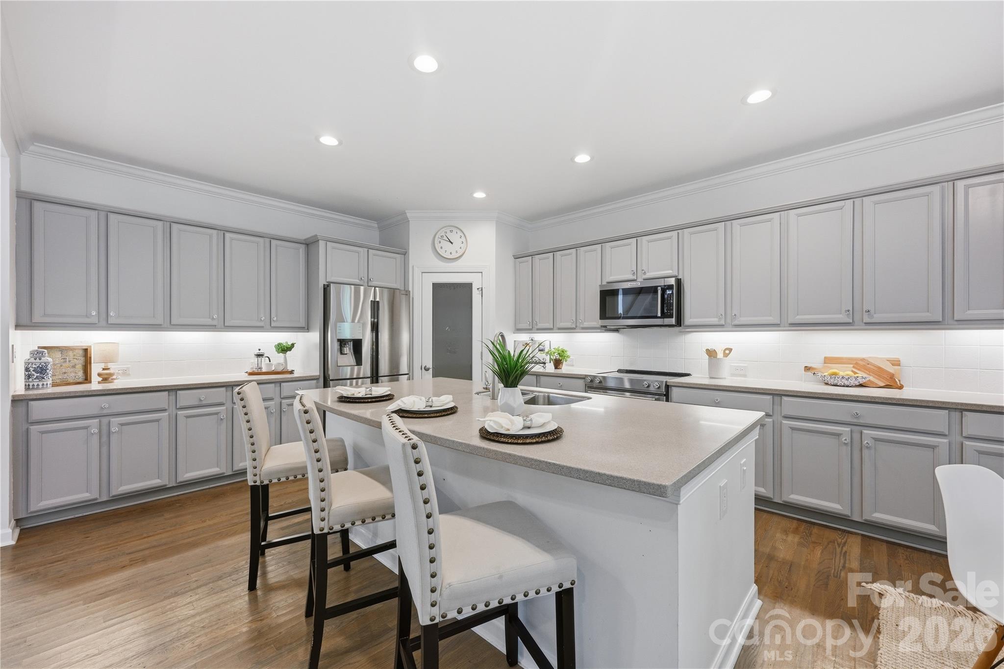 8017 Pendley Lane — Huntersville