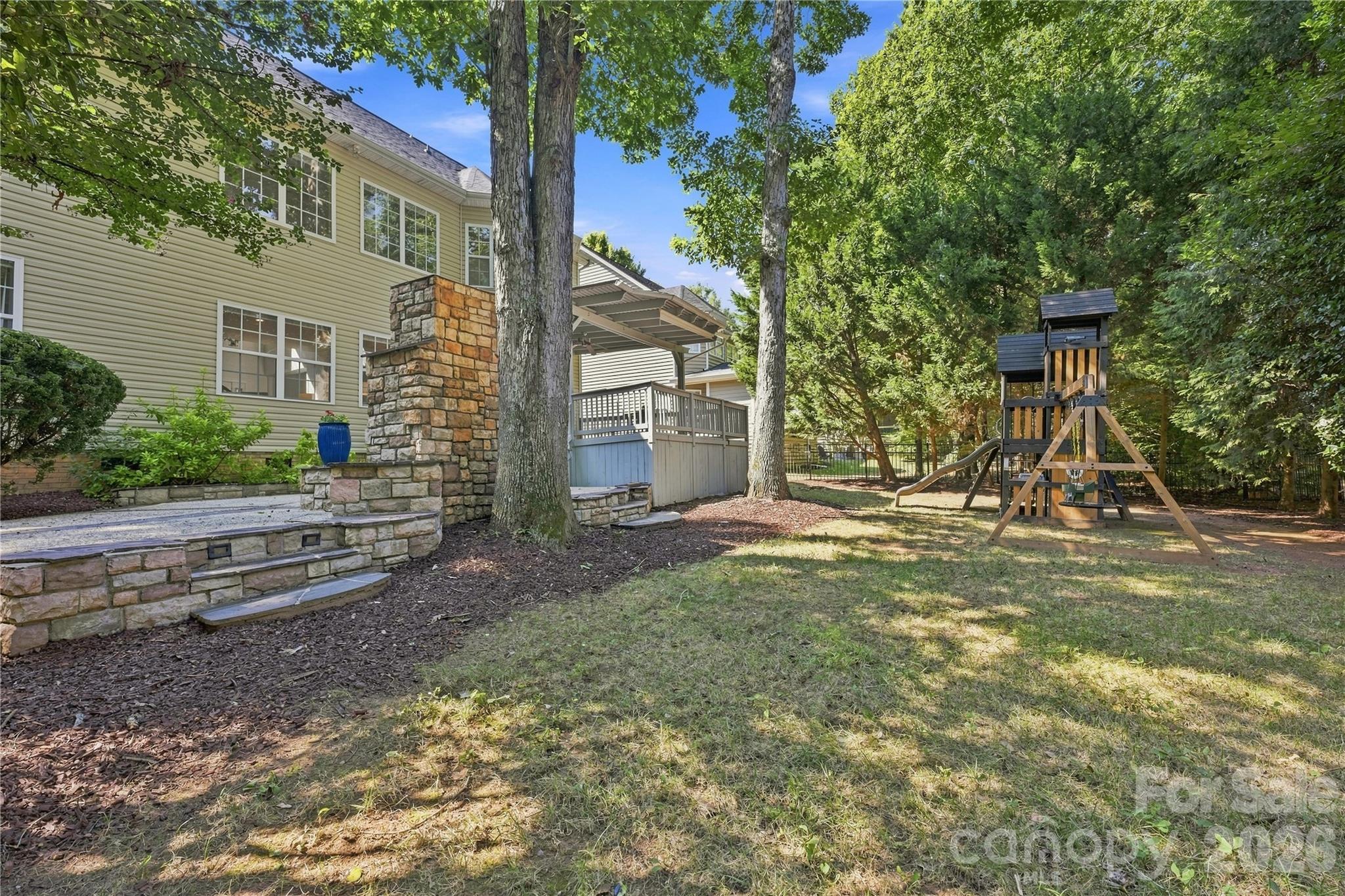8017 Pendley Lane — Huntersville