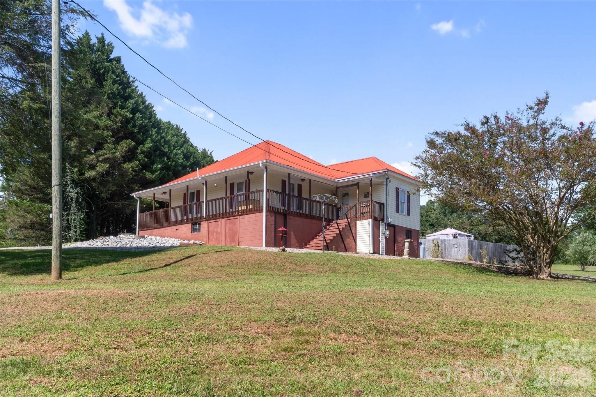 466 Miller Avenue — Marion