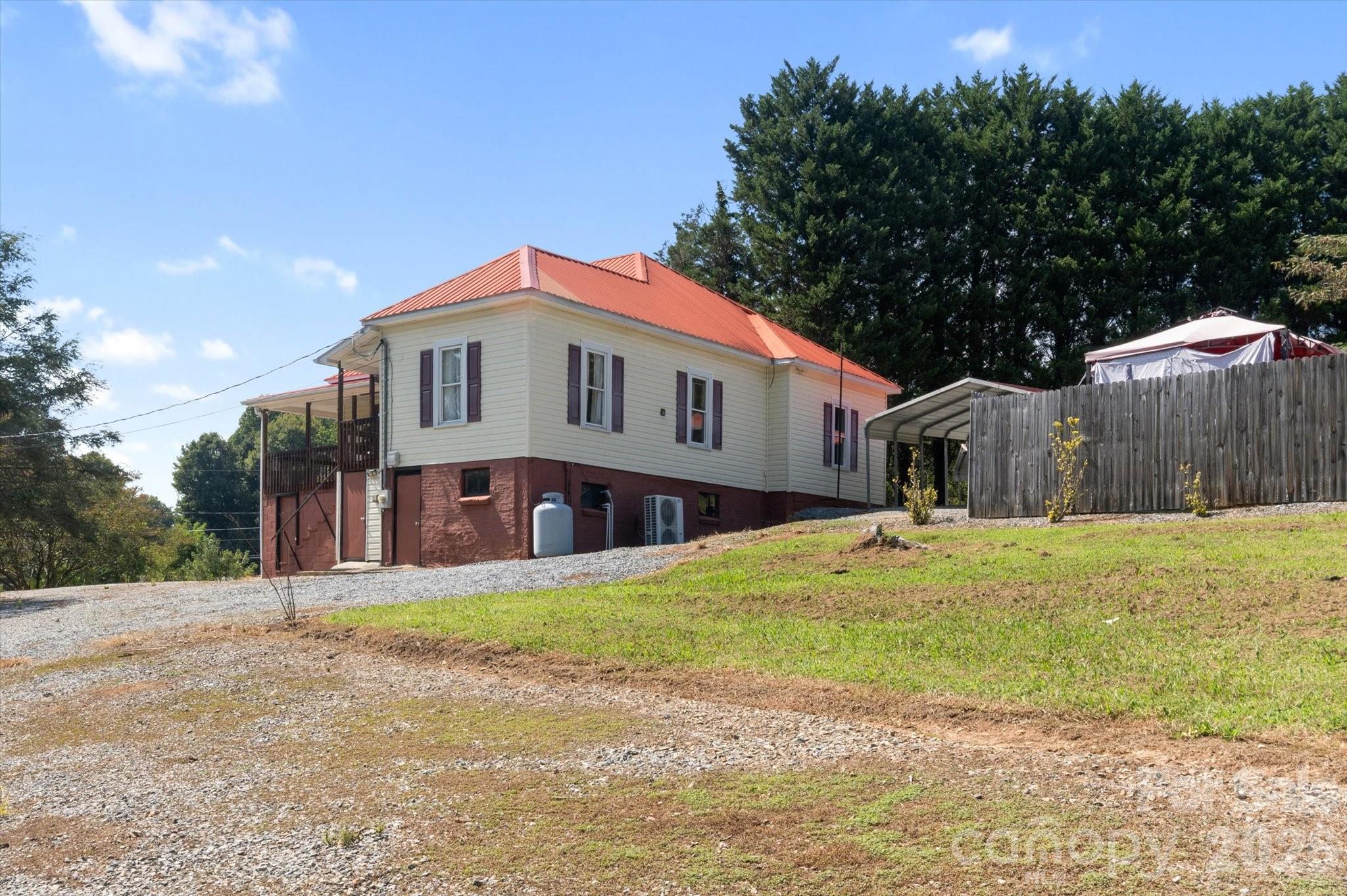 466 Miller Avenue — Marion