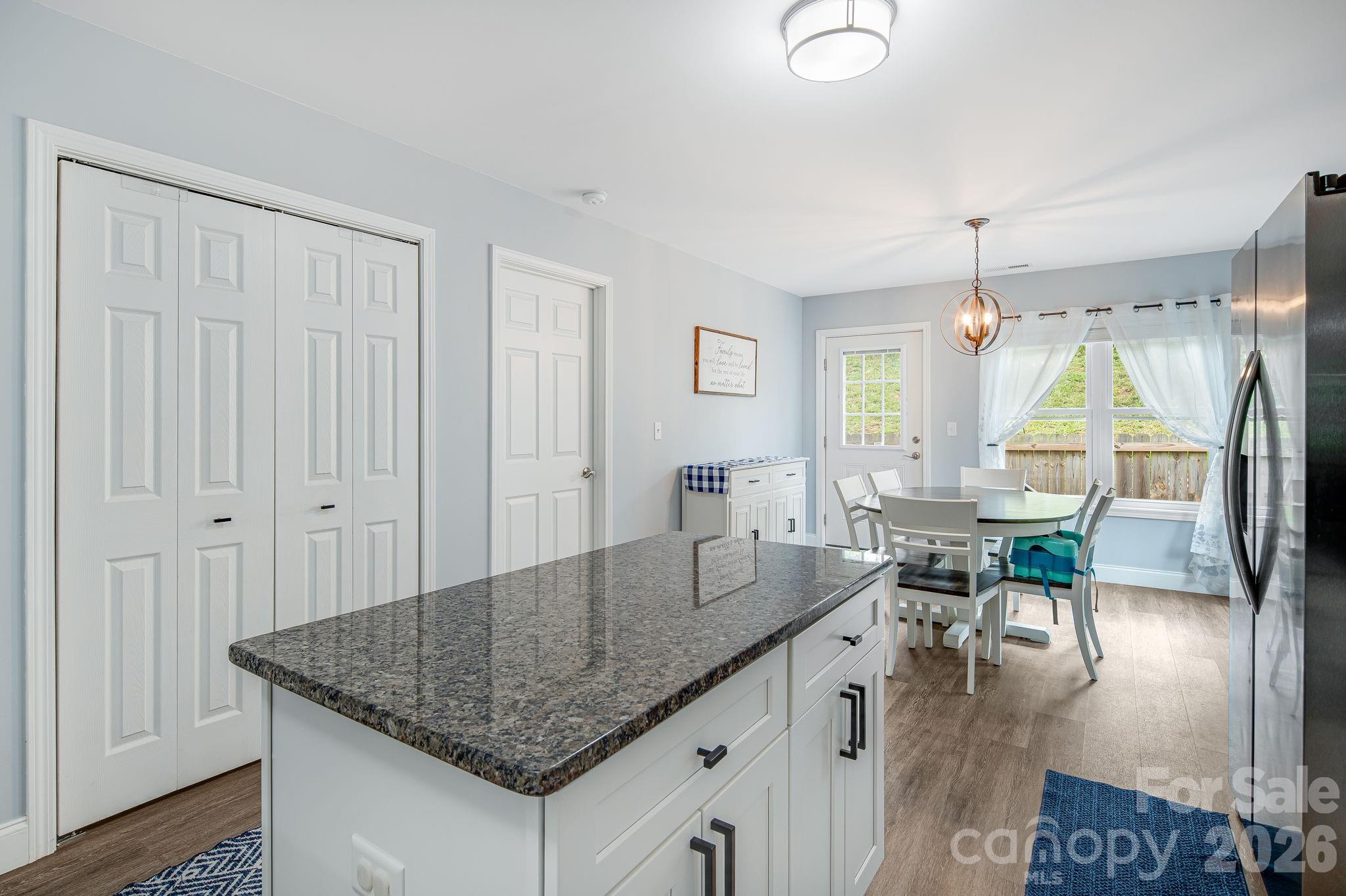 40 Quinn Hill Lane — Mars Hill