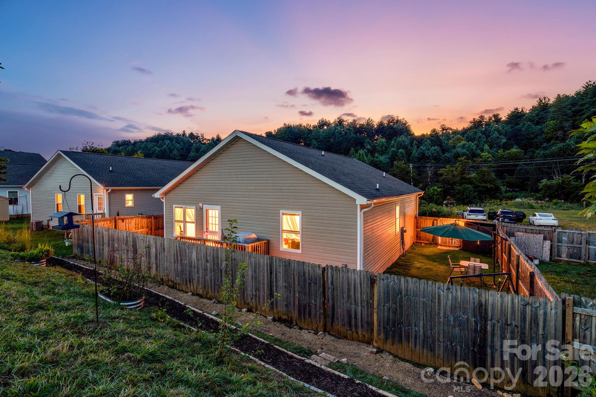 40 Quinn Hill Lane — Mars Hill