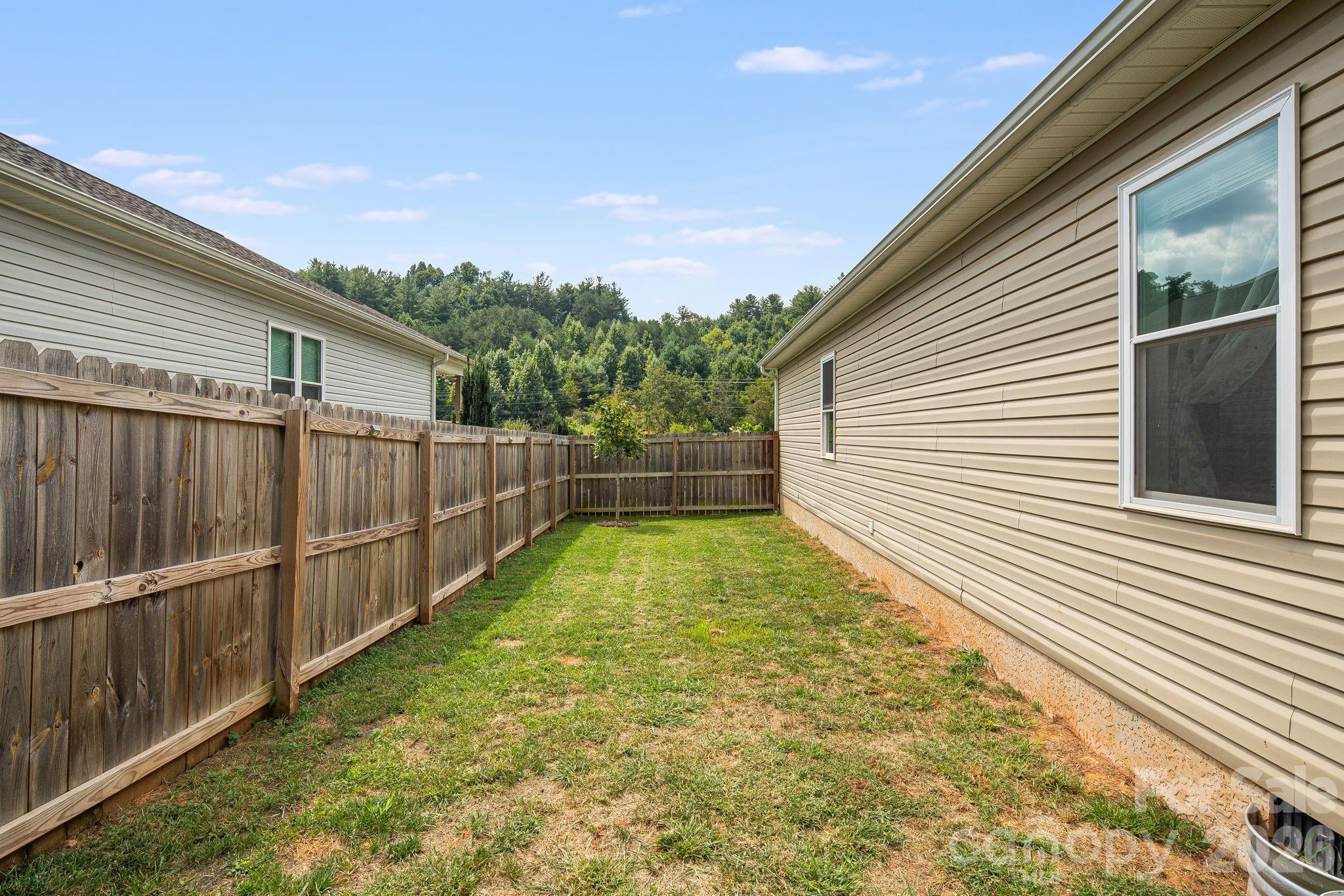 40 Quinn Hill Lane — Mars Hill