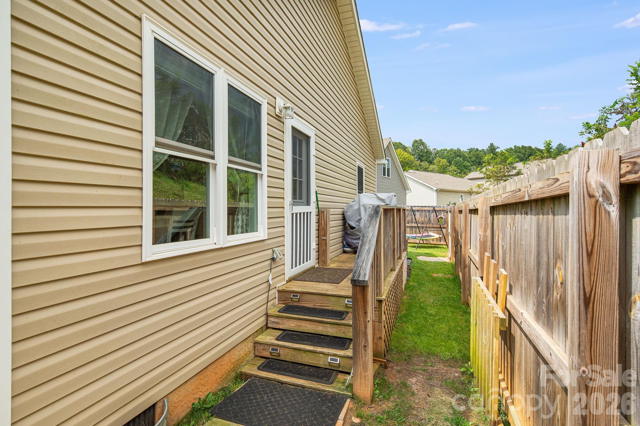 40 Quinn Hill Lane — Mars Hill
