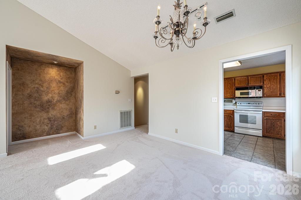 2231 6th Street NW #16 — Hickory