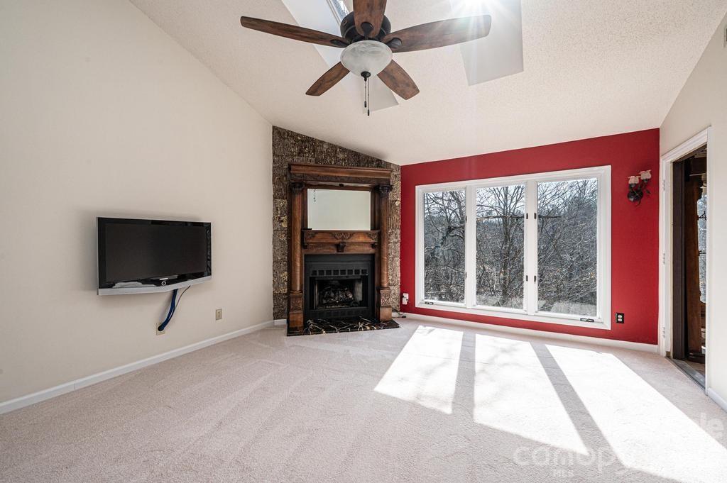 2231 6th Street NW #16 — Hickory