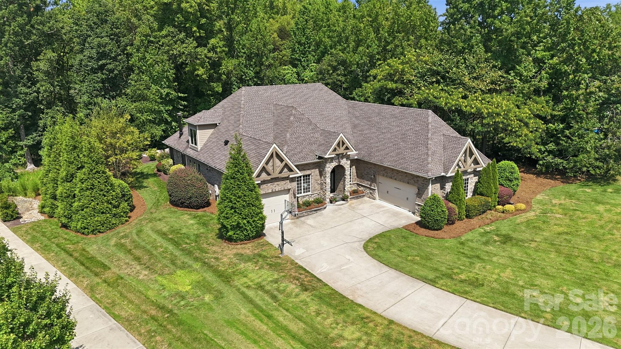 1206 Delaney Drive — Weddington
