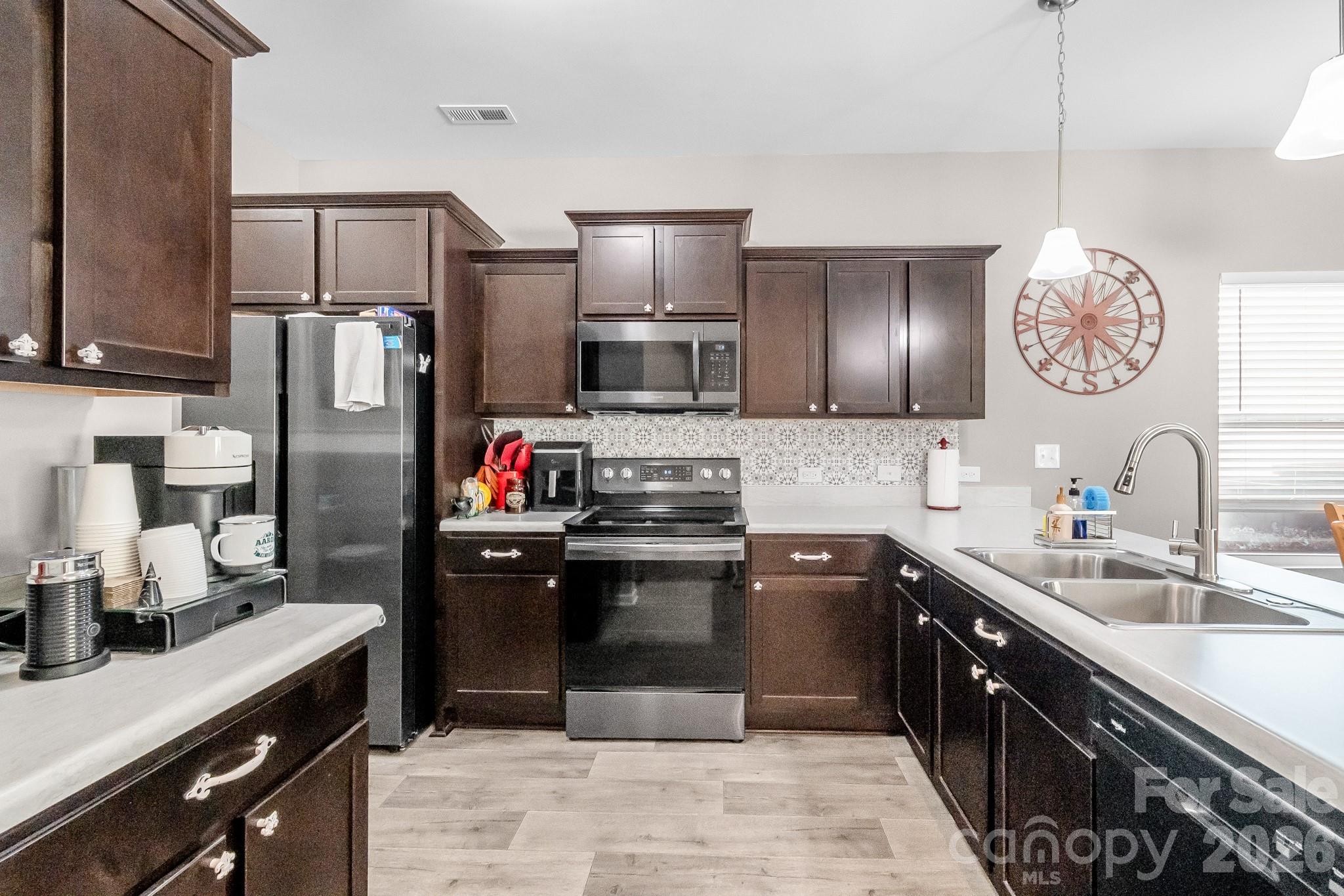 525 Newfound Hollow Drive — Charlotte