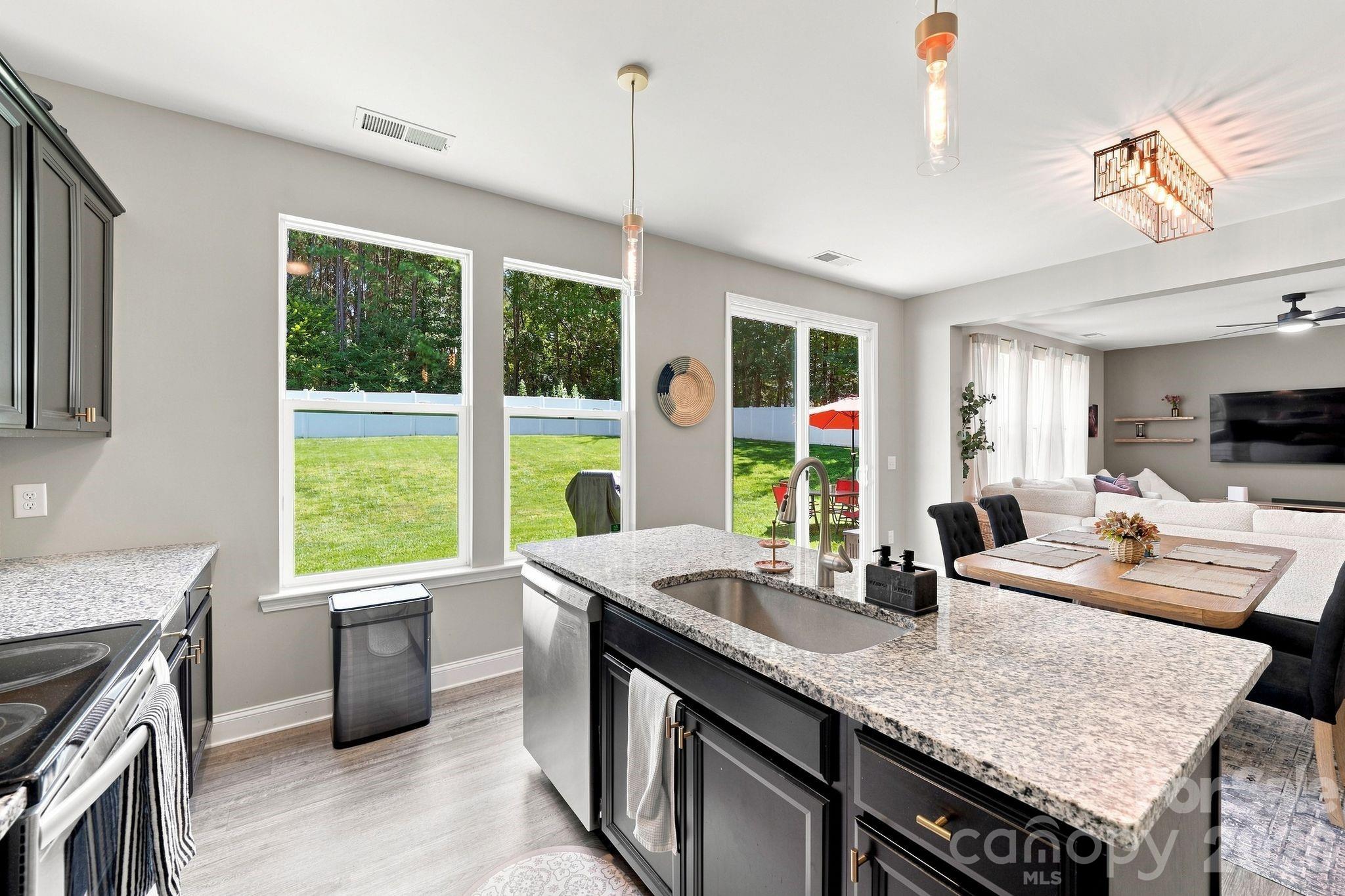 2902 Oakdale Road — Charlotte