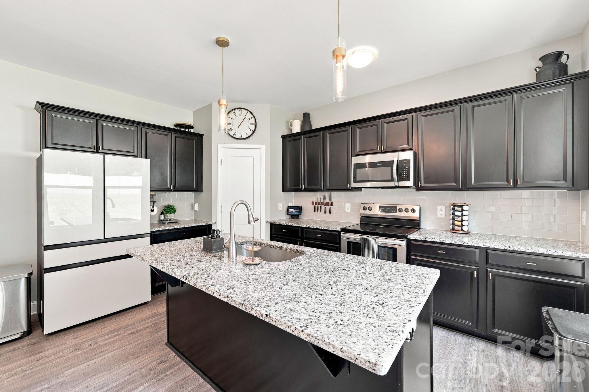 2902 Oakdale Road — Charlotte